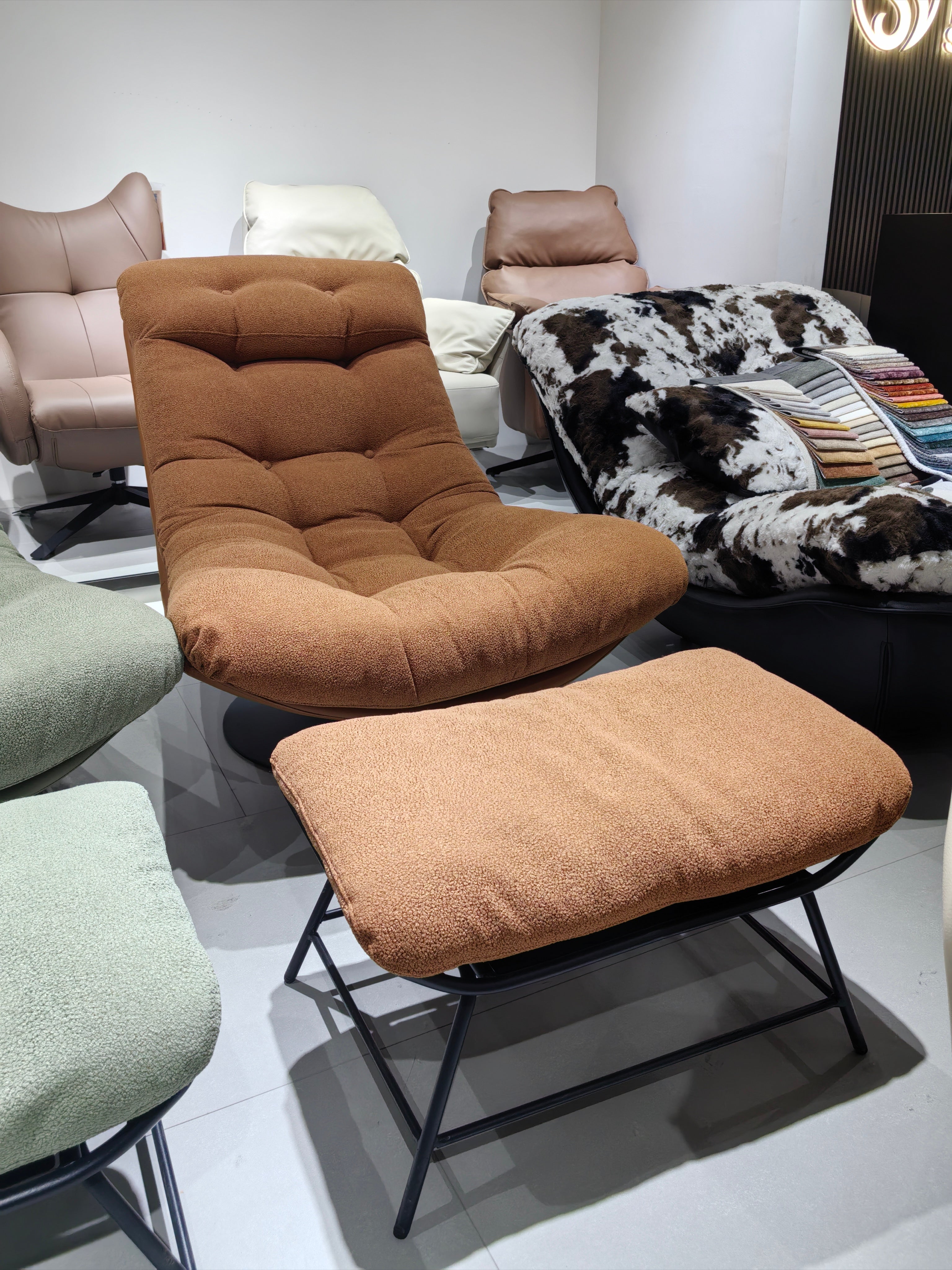 Armchair Orang With Footstool LKX002ACSY | LEUKHOME