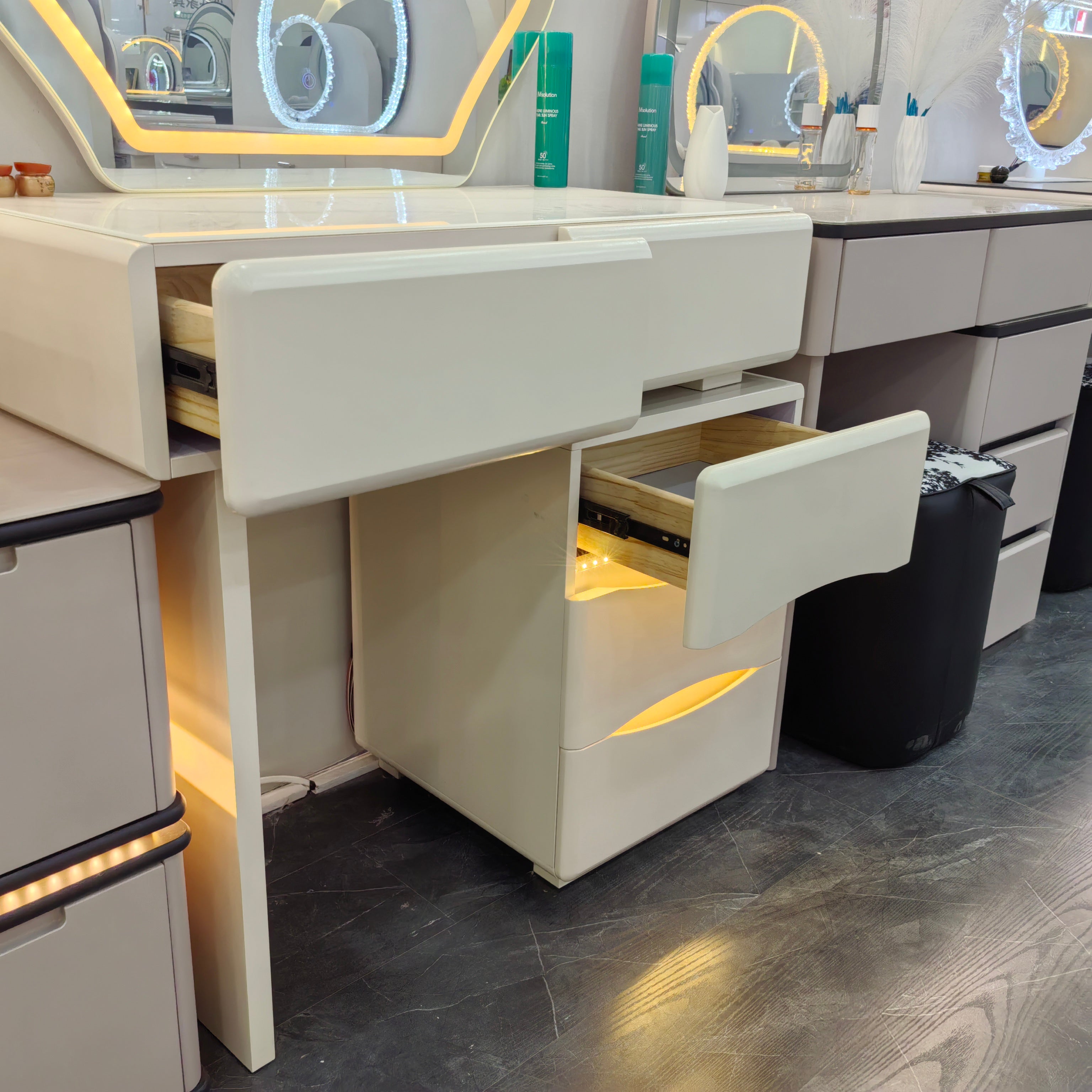 Dresser Baking Paint LKB006DSSQM | LEUKHOME