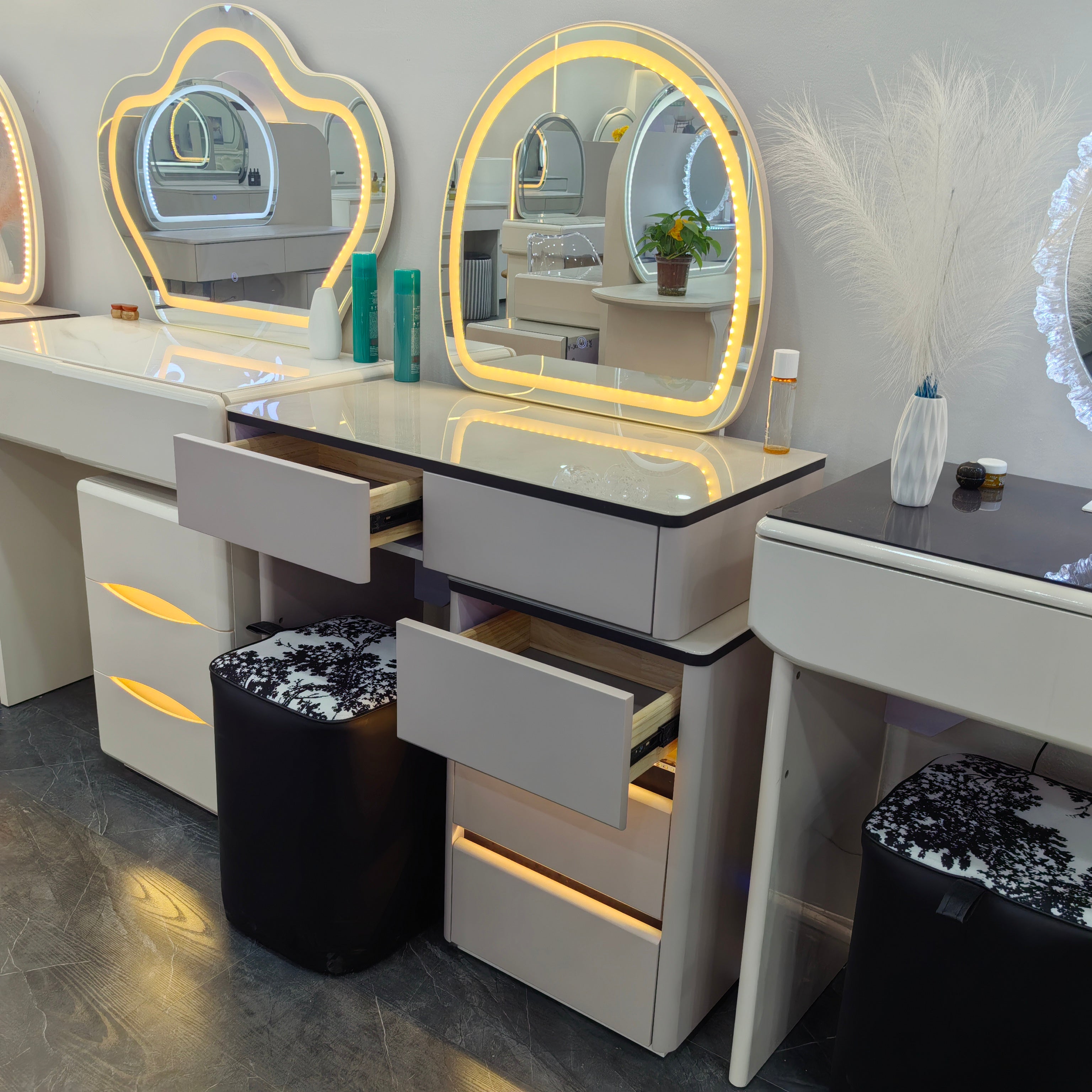 Dresser Baking Paint LKB007DSSQM | LEUKHOME