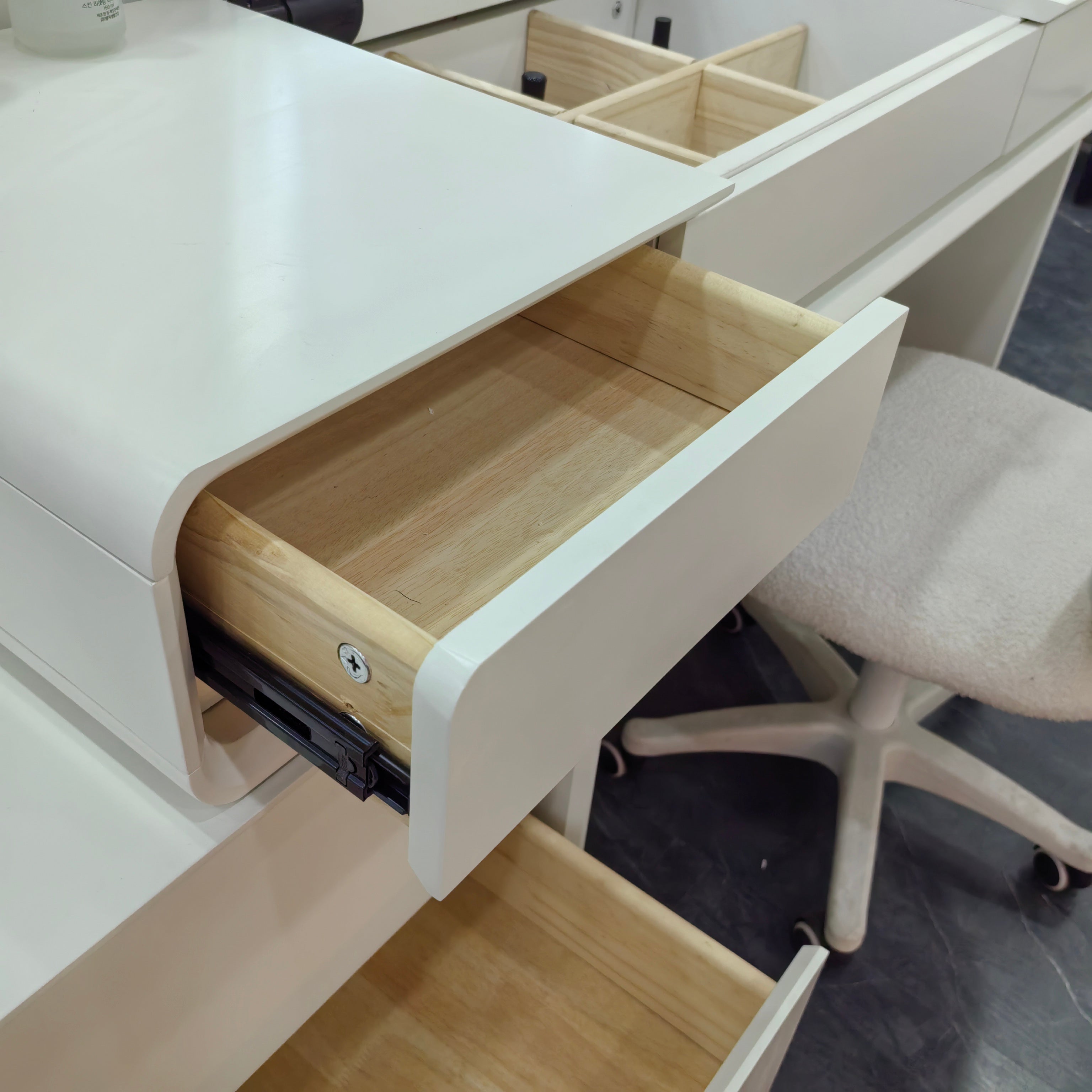 Dresser Baking Paint LKB012DSSQM | LEUKHOME