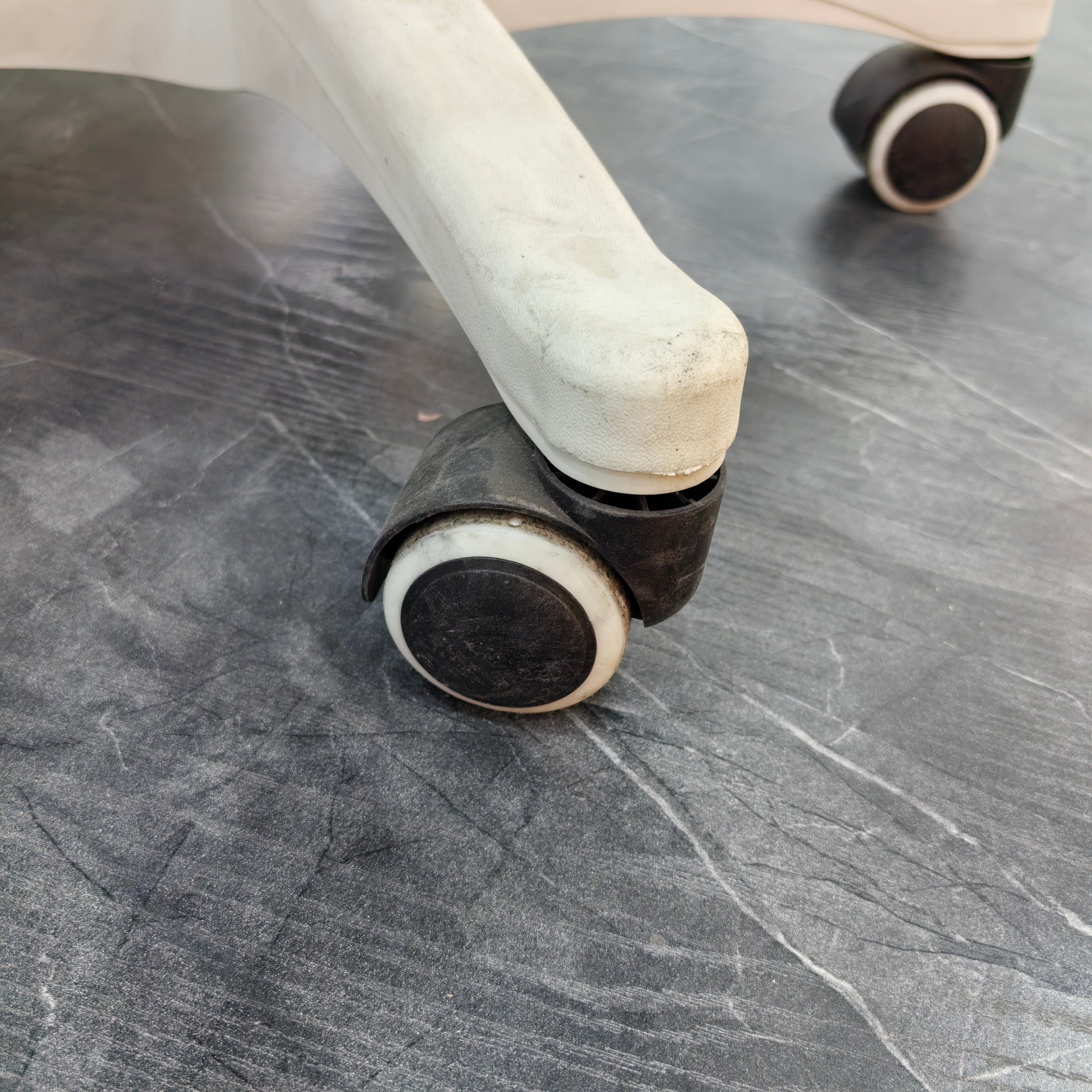 Dresser Baking Paint LKB012DSSQM | LEUKHOME