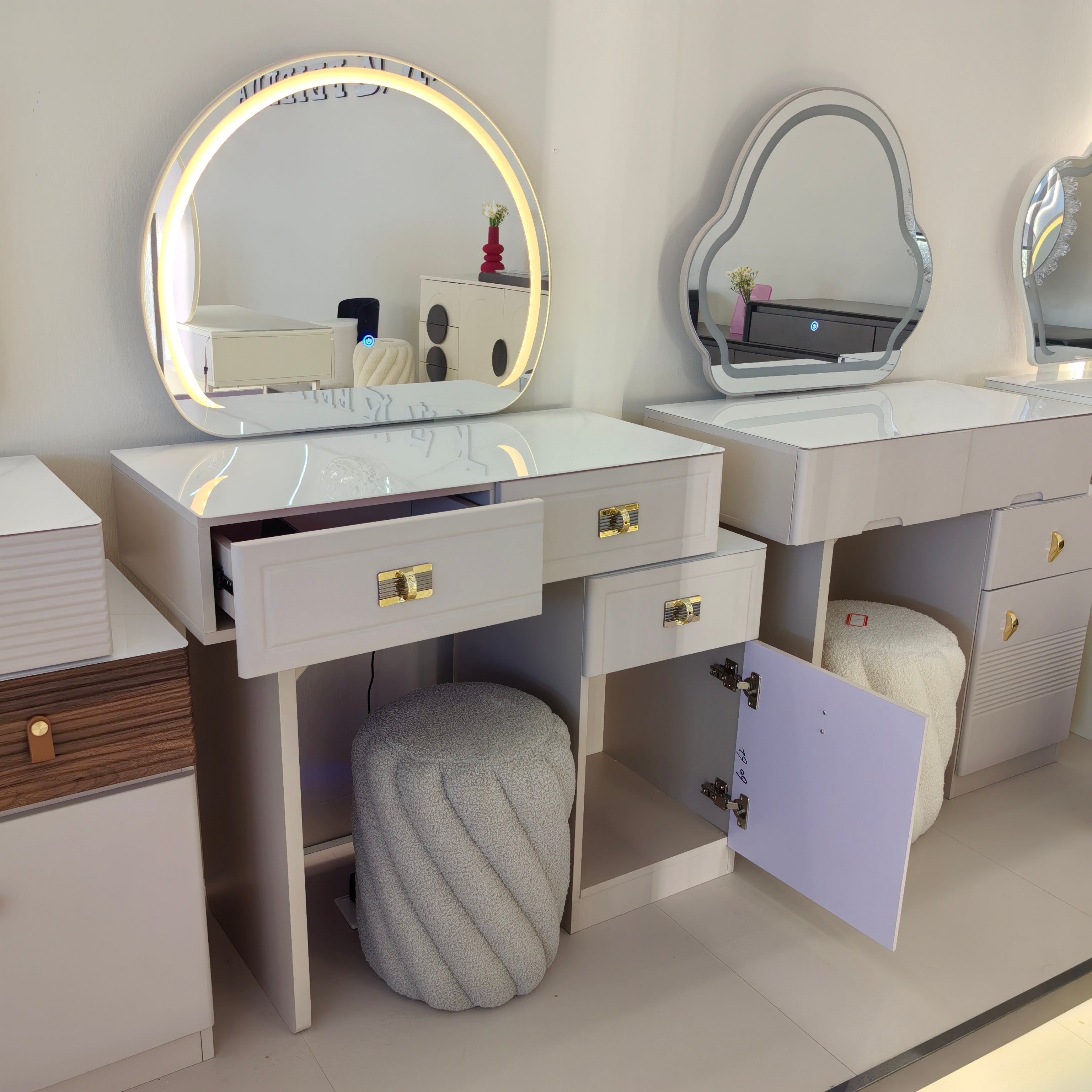 Dresser Thermoforming LKB018DSFED | LEUKHOME