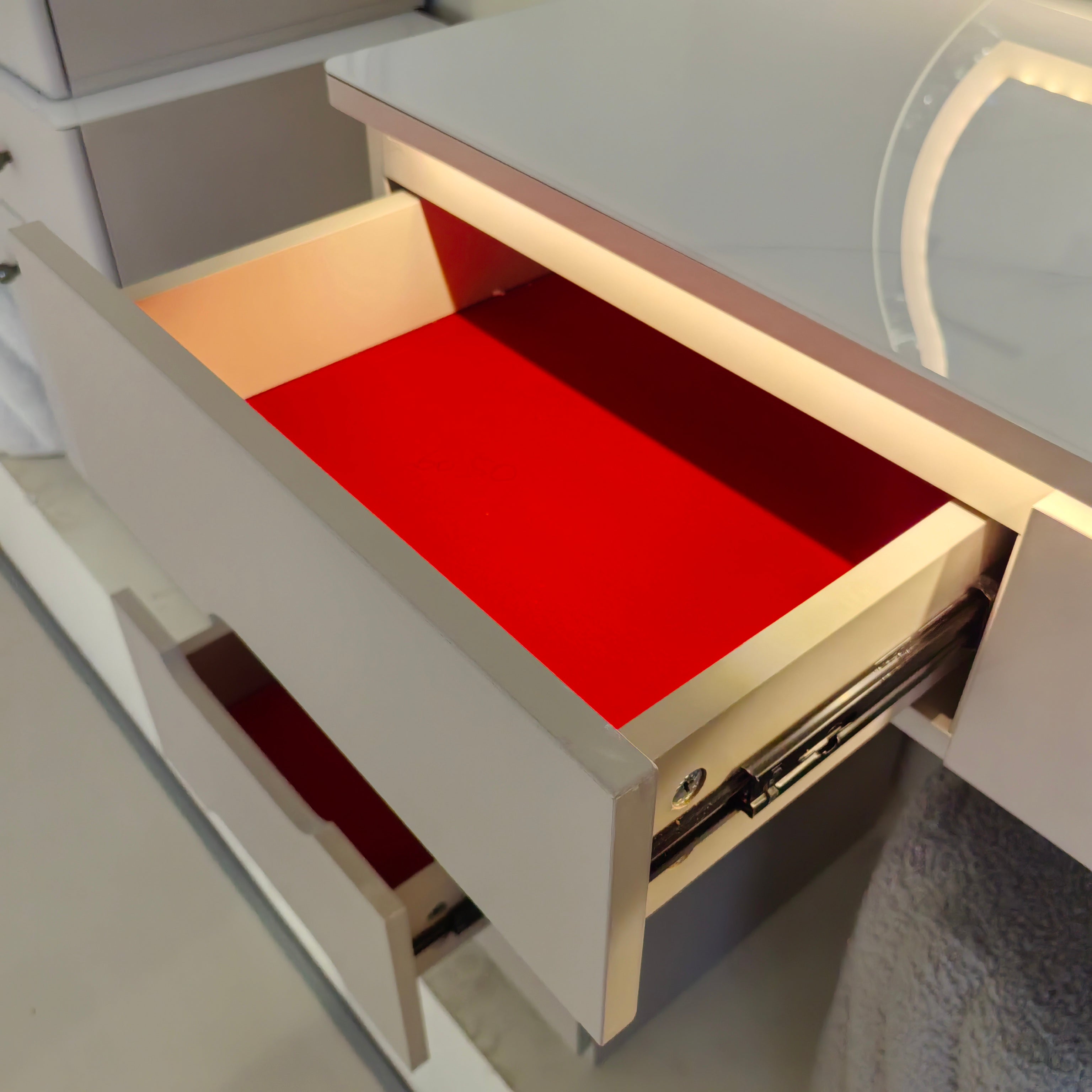 Dresser Thermoforming LKB020DSFED | LEUKHOME