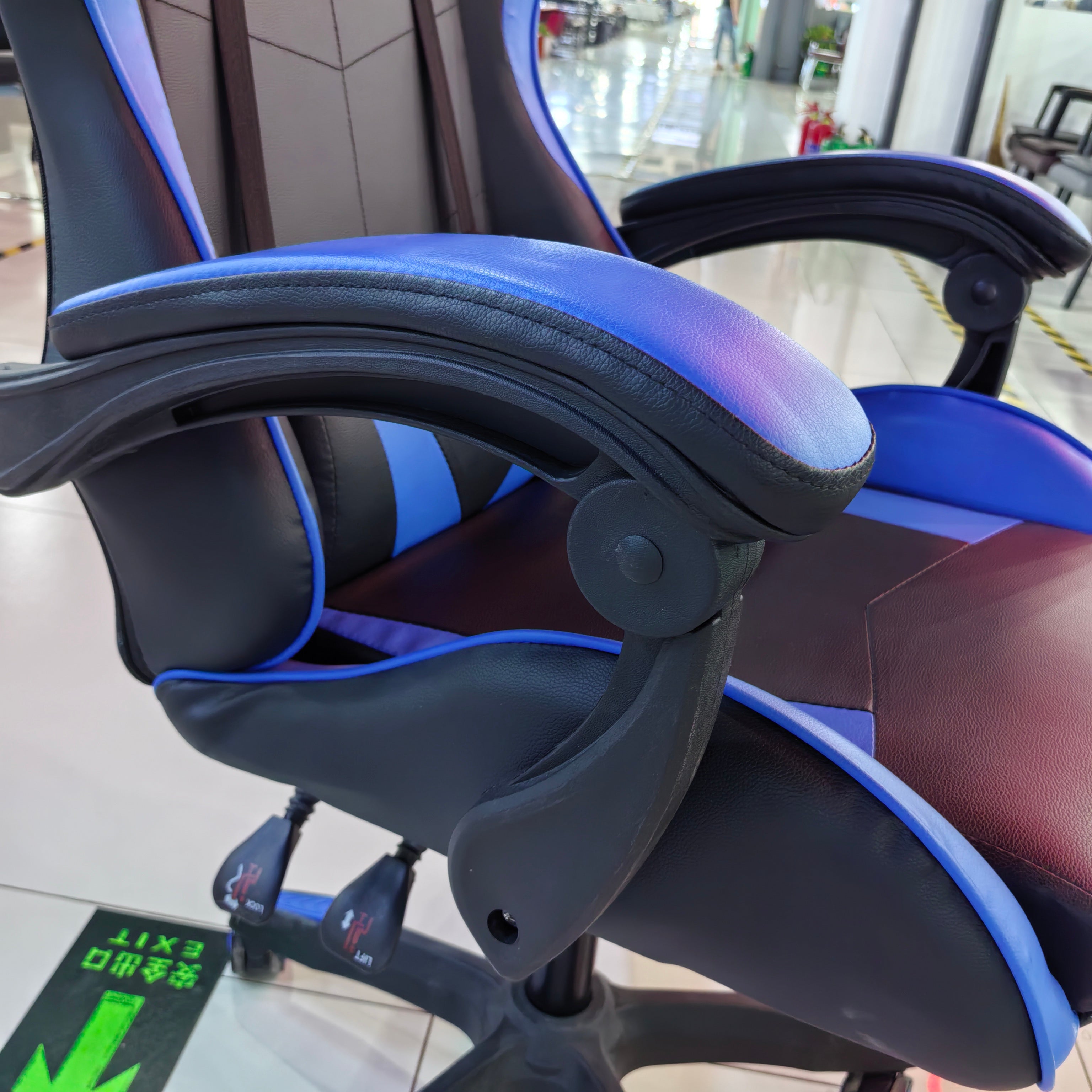 Gaming Chair Blue Adjustable Height (1 Chair) LKG002GCYN | LEUKHOME