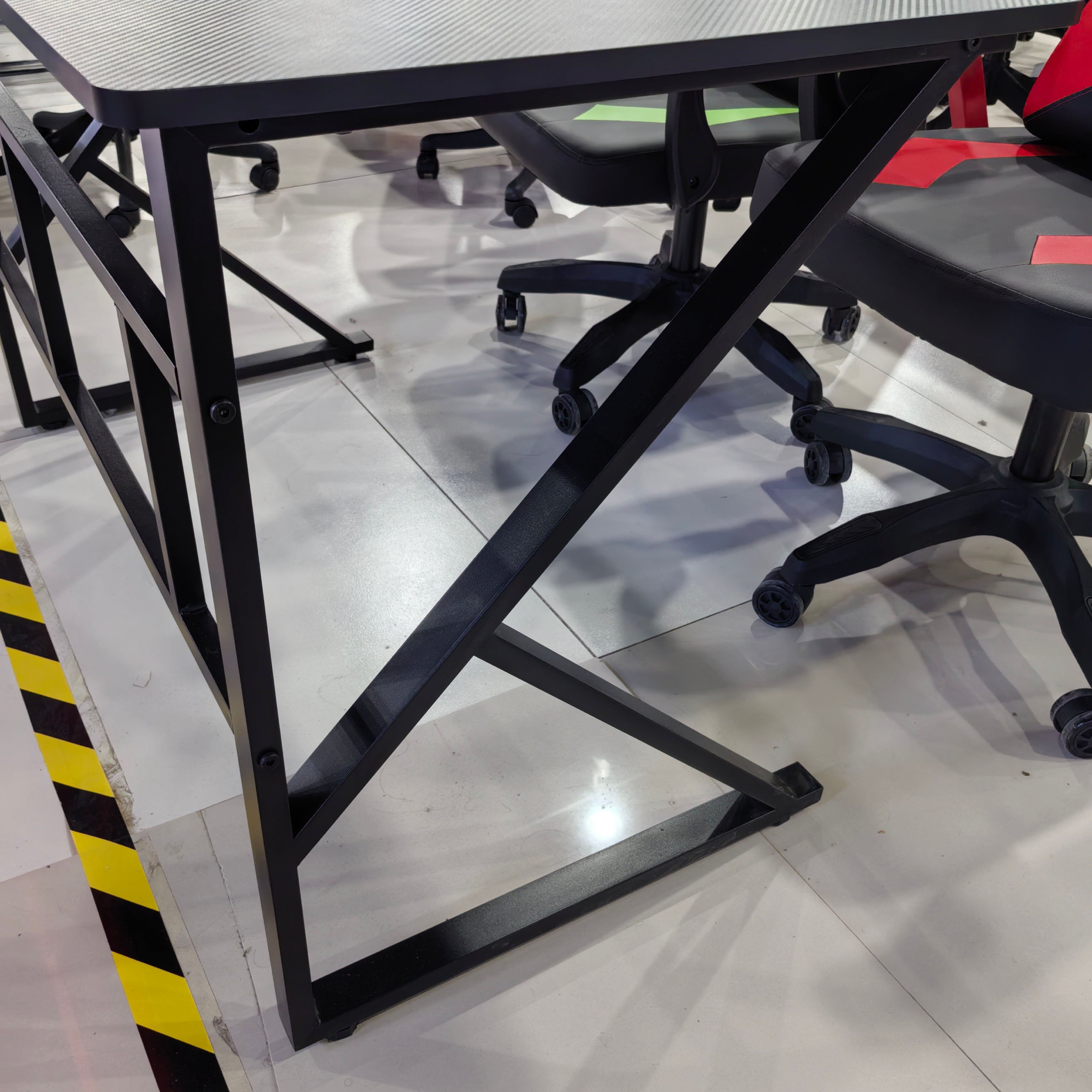 Gaming Table Carbon Fiber Texture Surface LKG019GTYN | LEUKHOME