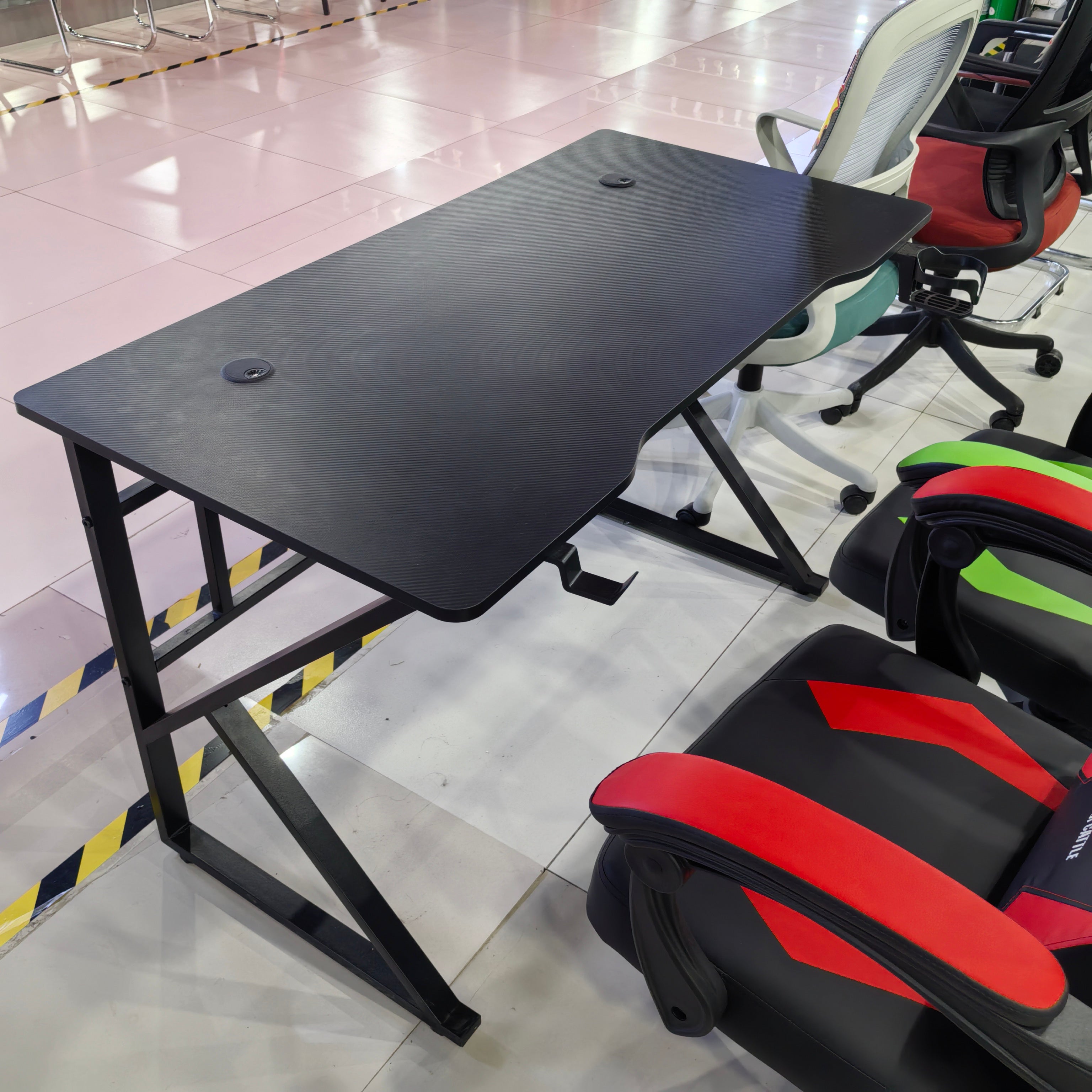 Gaming Table Carbon Fiber Texture Surface LKG019GTYN | LEUKHOME