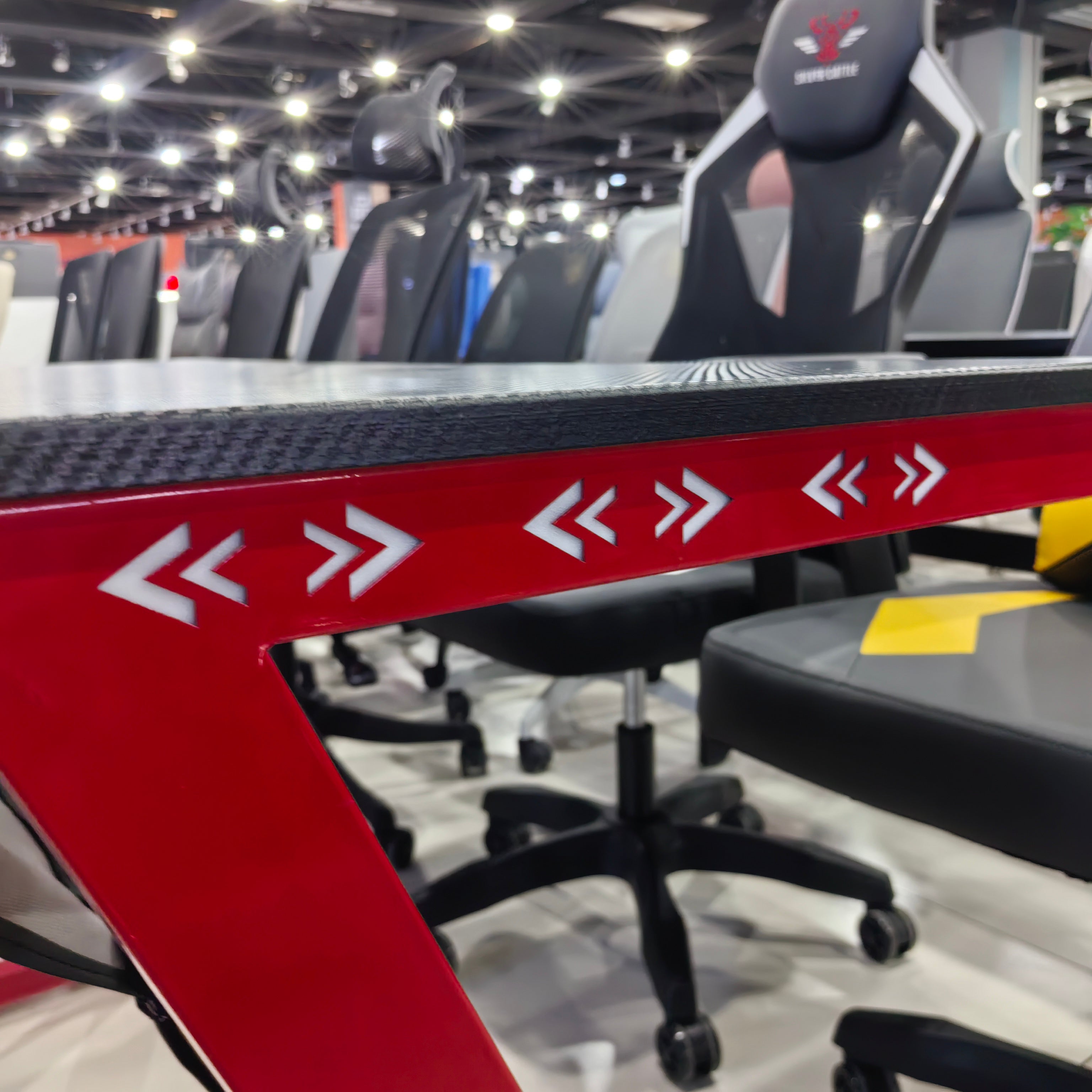 Gaming Table RGB Flash Light LKG022GTYN | LEUKHOME