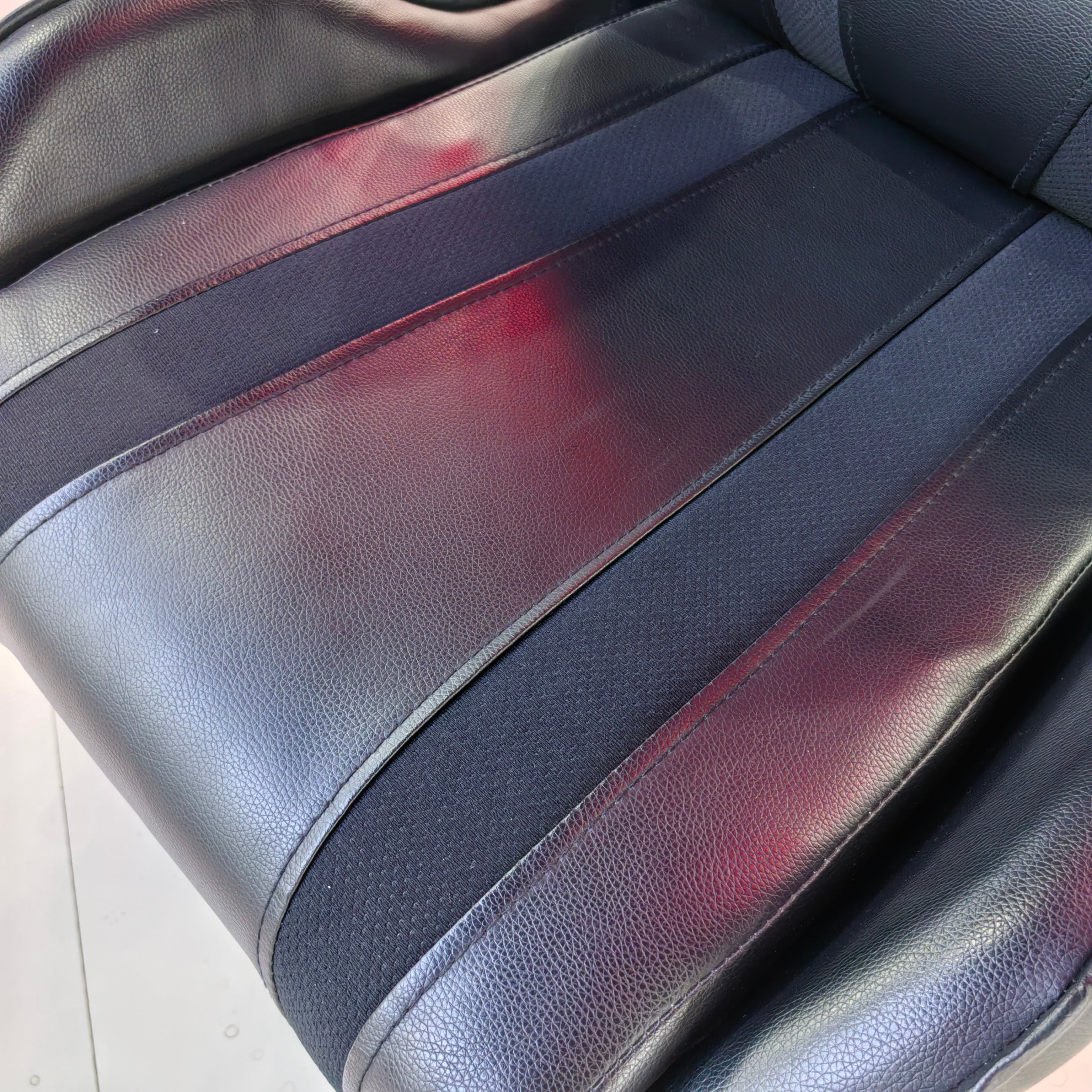 Gaming Chair Black Adjustable Height (1 Chair) LKG004GCYN | LEUKHOME