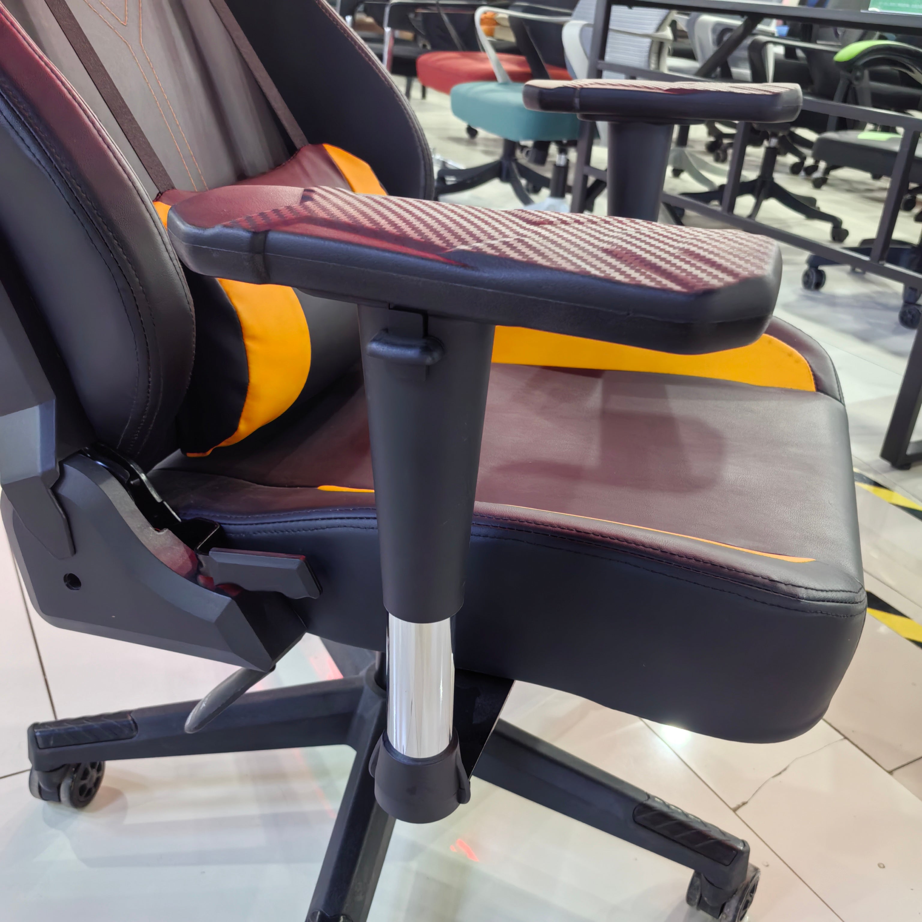 Gaming Chair Yellow Adjustable Height (1 Chair) LKG005GCYN | LEUKHOME