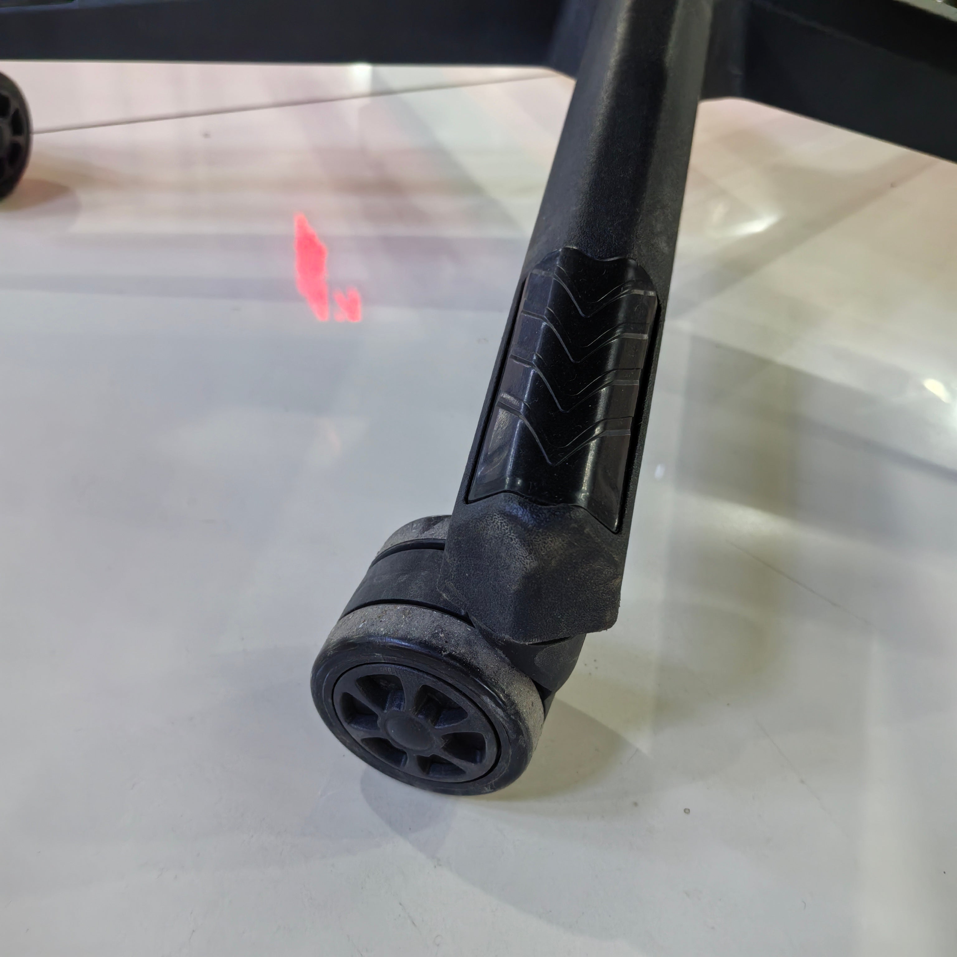 Gaming Chair Yellow Adjustable Height (1 Chair) LKG005GCYN | LEUKHOME