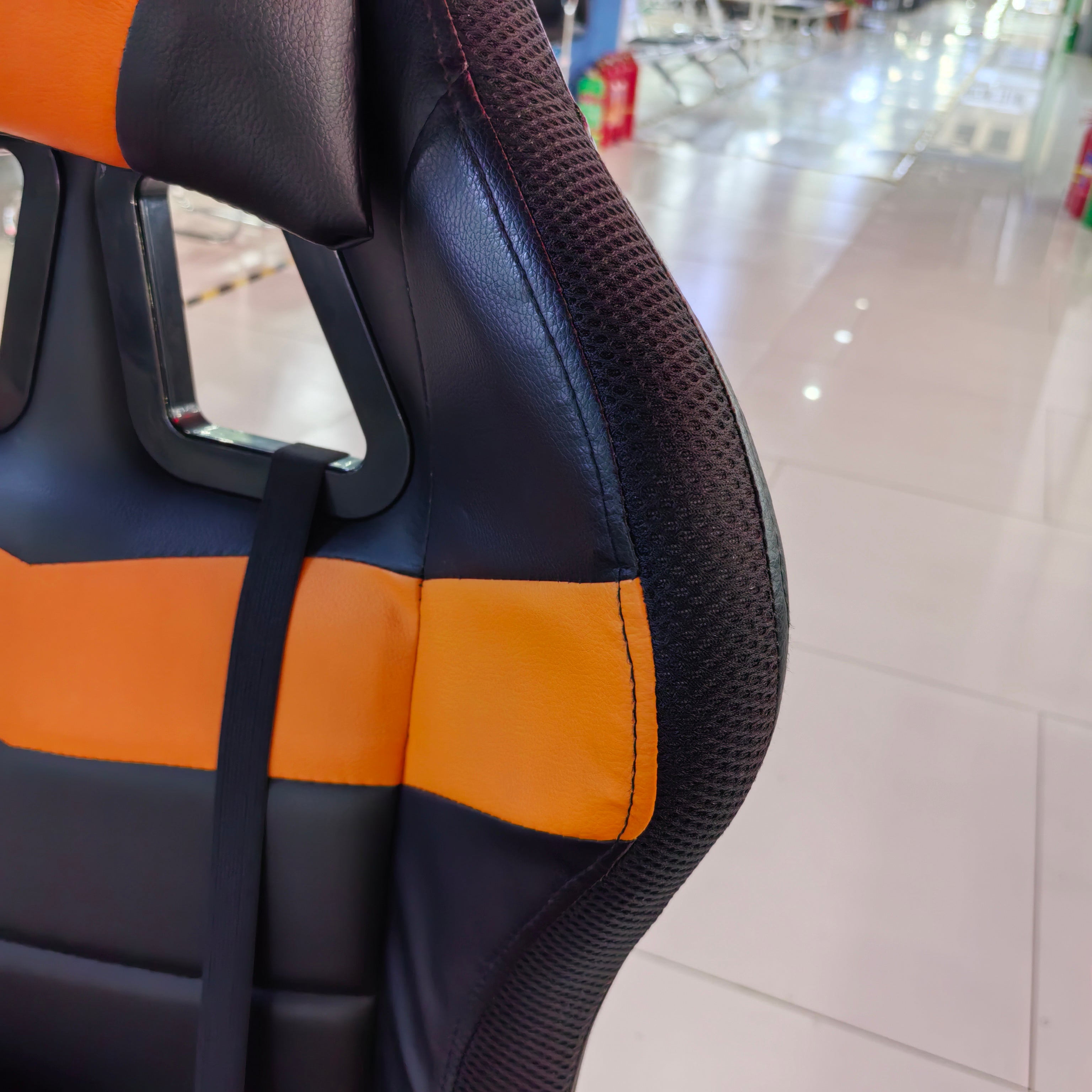 Gaming Chair Orange Adjustable Height (1 Chair) LKG006GCYN | LEUKHOME