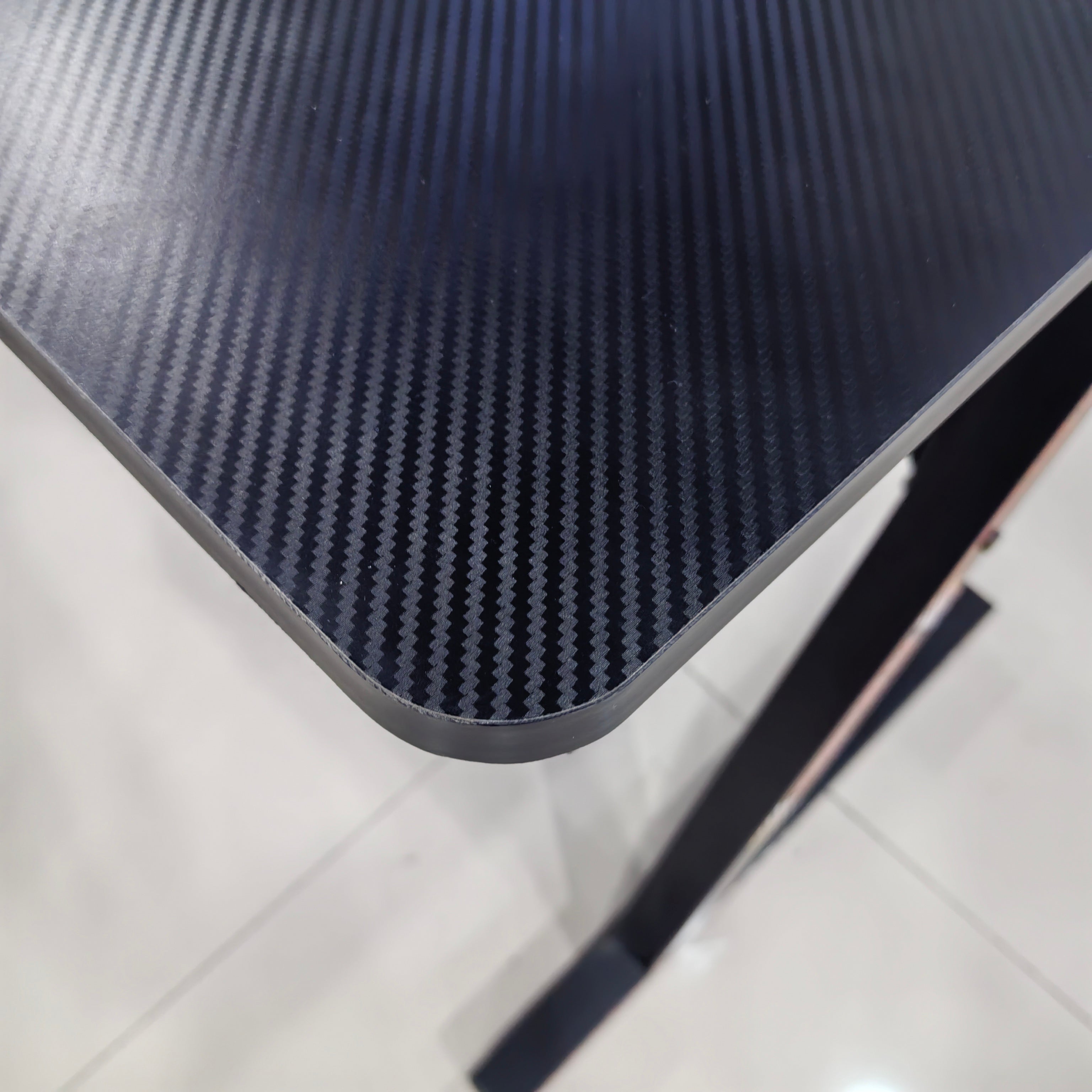Gaming Table Carbon Fiber Texture Surface LKG028GTYN | LEUKHOME