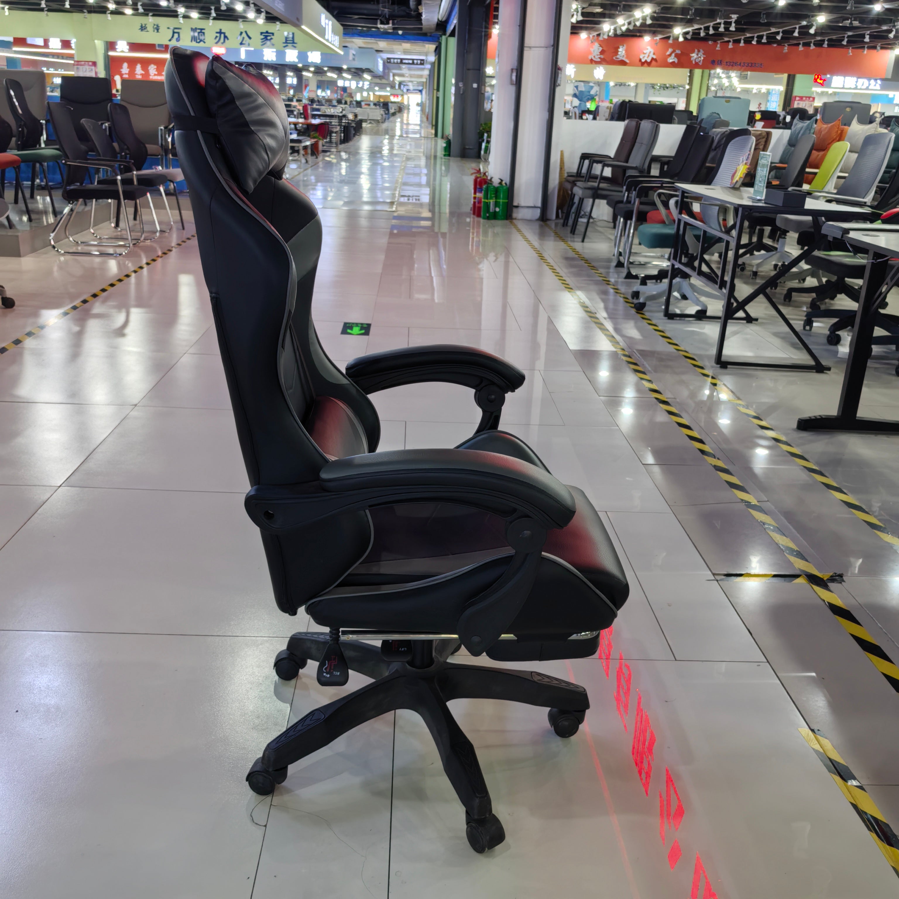 Gaming Chair Grey Adjustable Height (1 Chair) LKG008GCYN | LEUKHOME