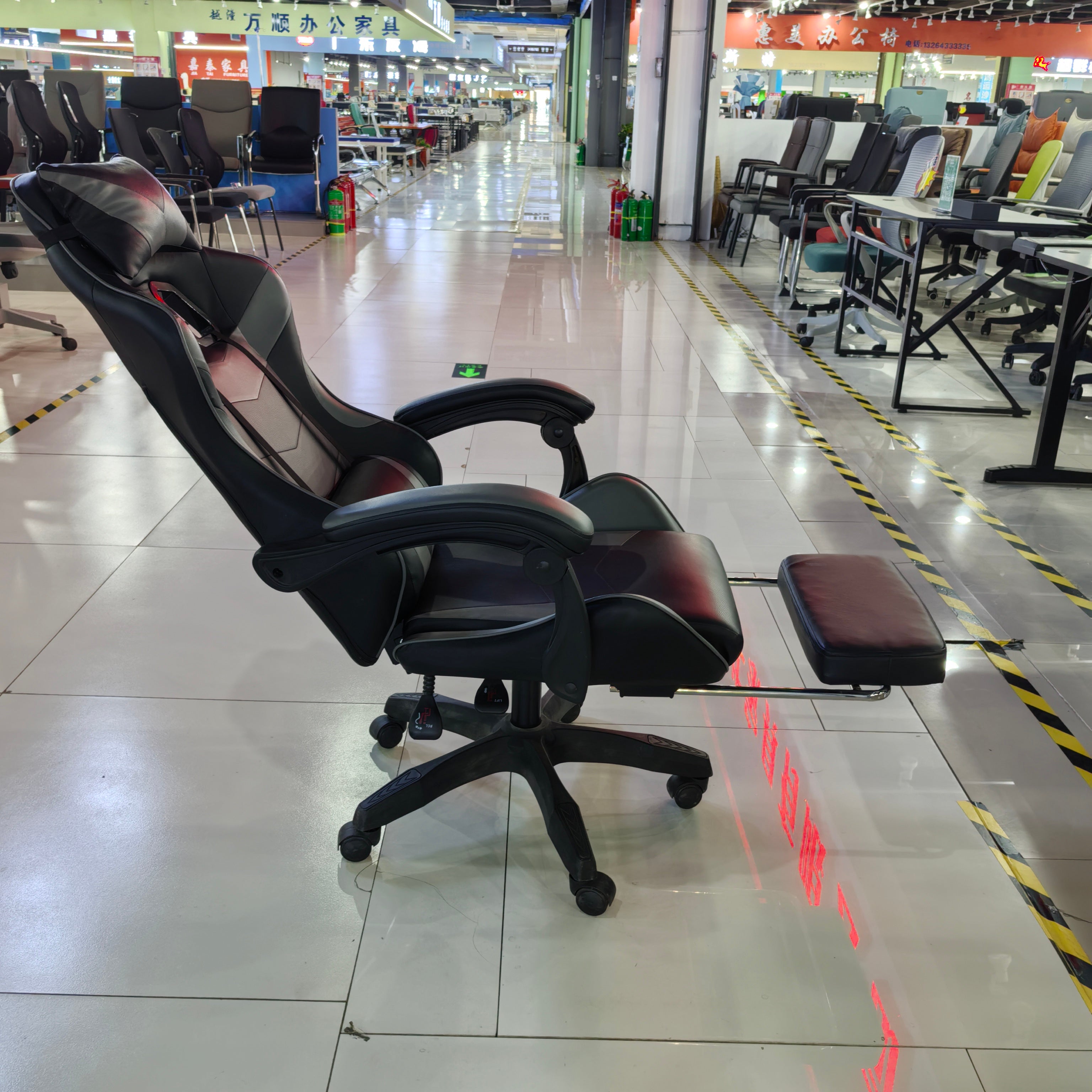 Gaming Chair Grey Adjustable Height (1 Chair) LKG008GCYN | LEUKHOME