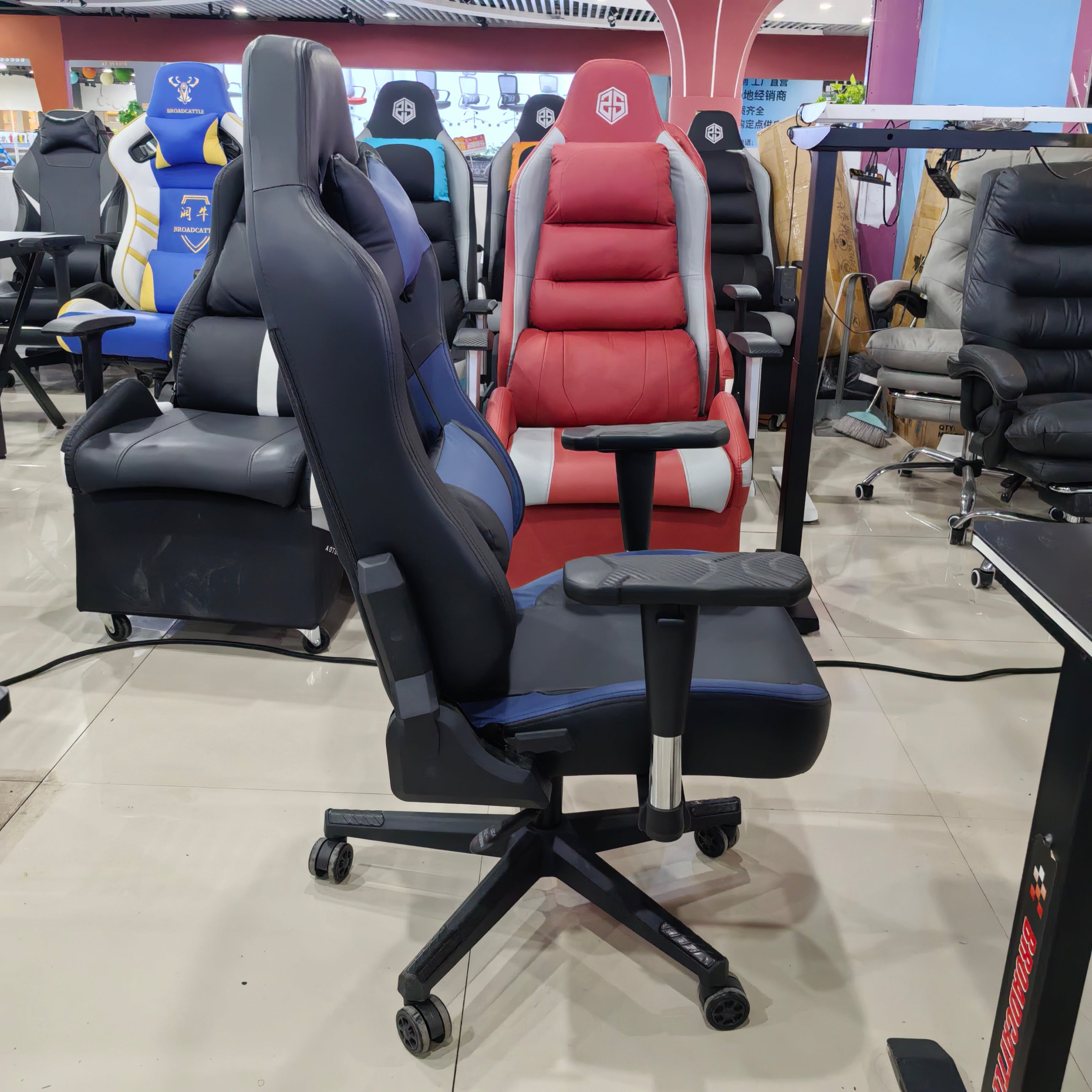 Gaming Chair Blue Adjustable Height (1 Chair) LKG009GCYN | LEUKHOME