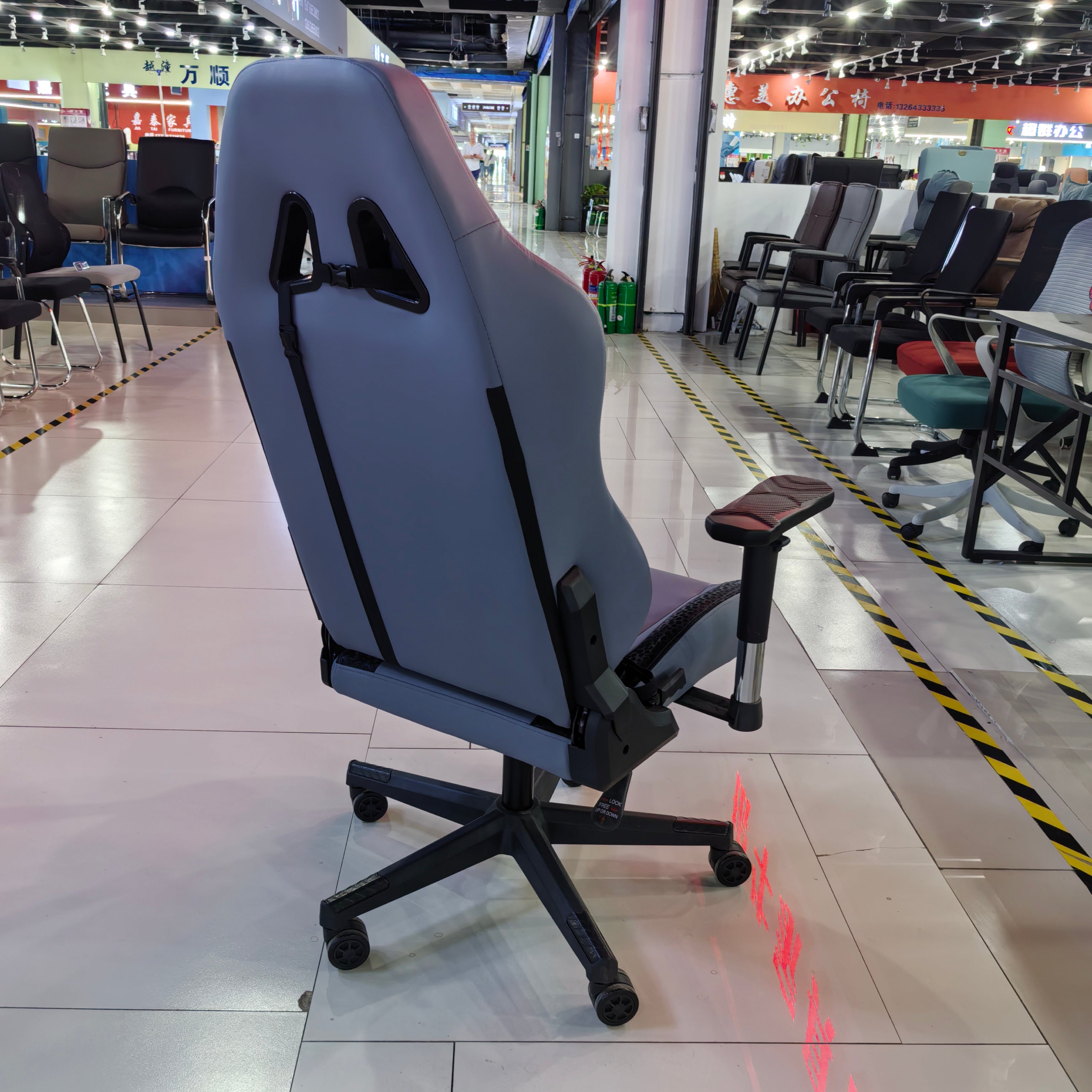 Gaming Chair Grey Adjustable Height (1 Chair) LKG010GCYN | LEUKHOME