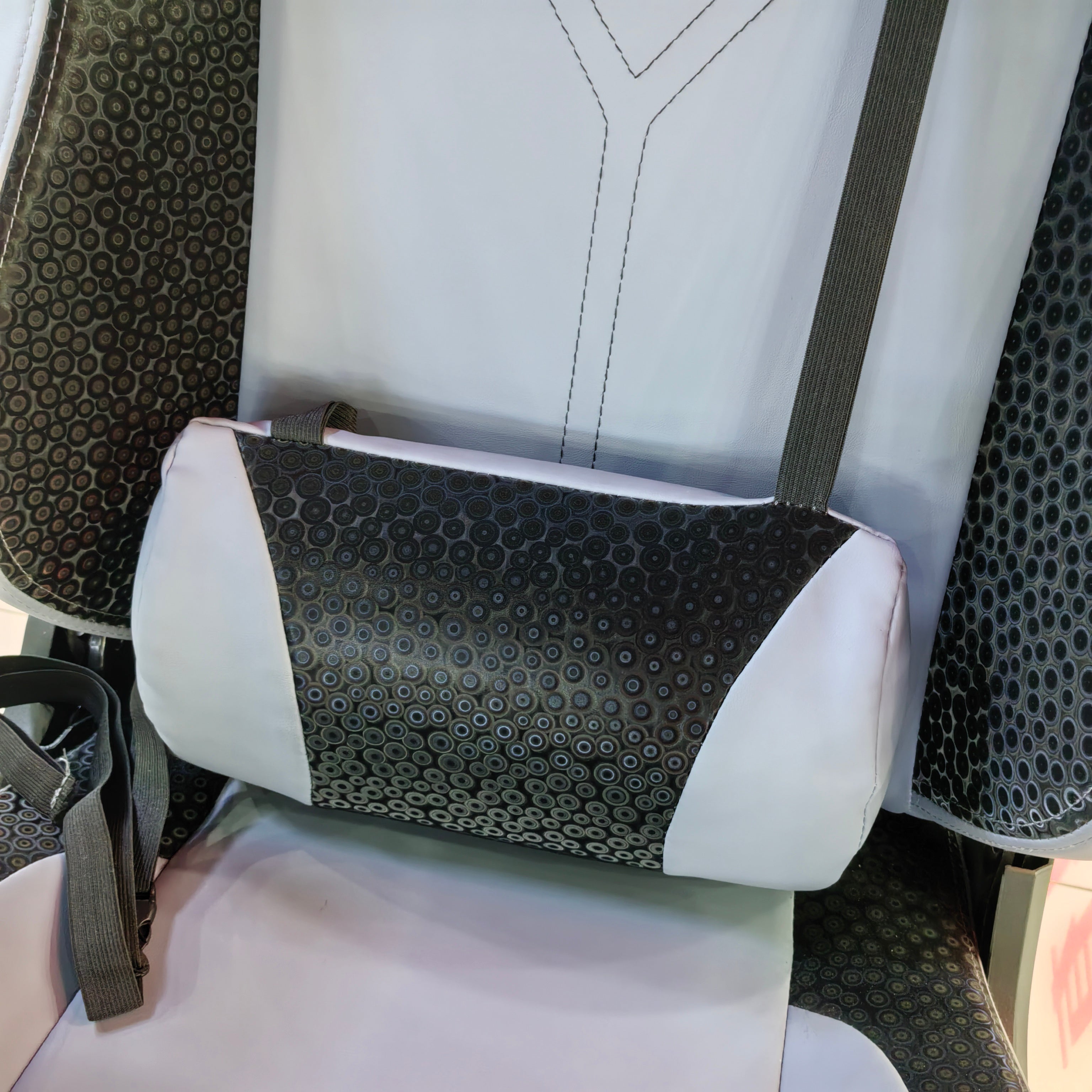 Gaming Chair Grey Adjustable Height (1 Chair) LKG010GCYN | LEUKHOME