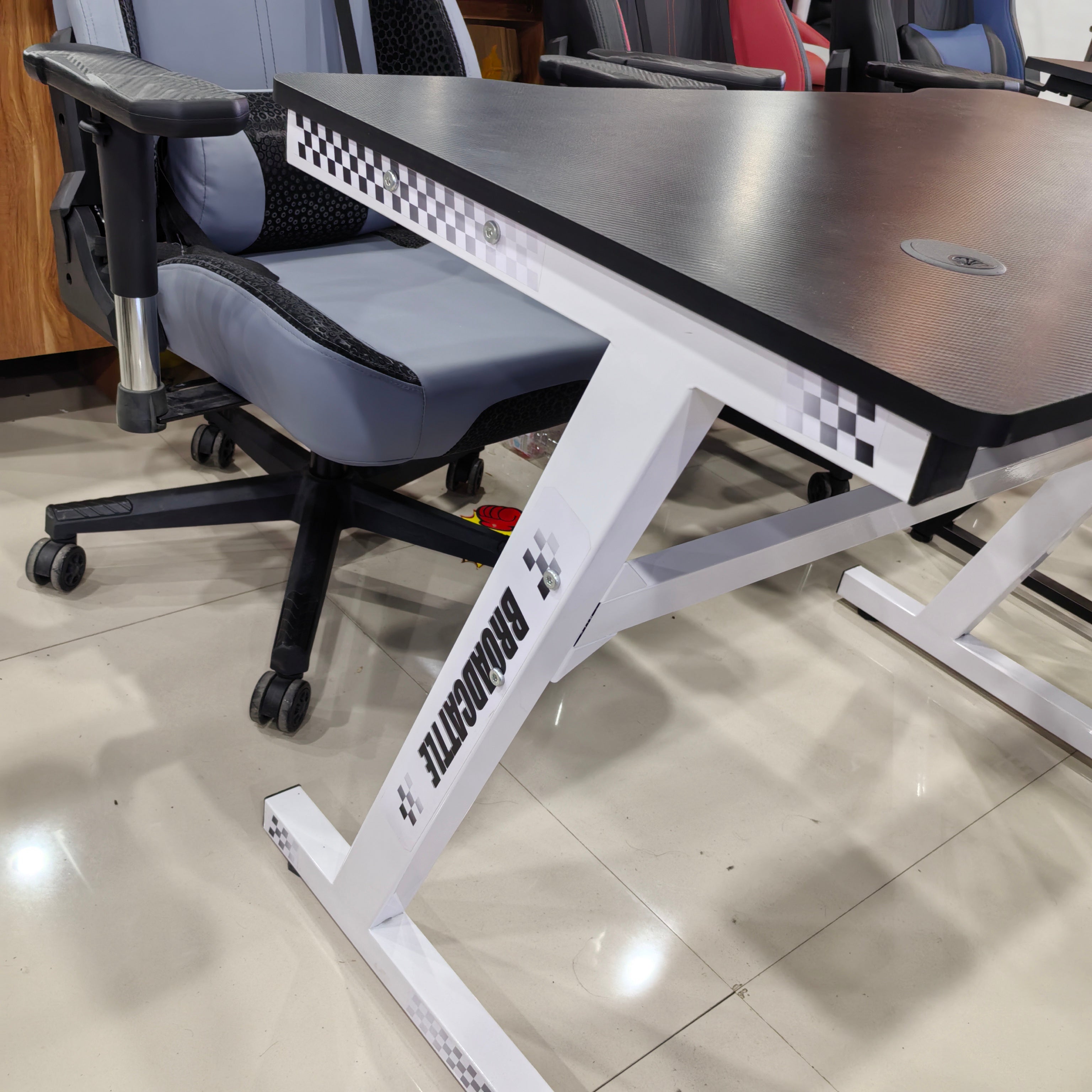 Gaming Table Carbon Fiber Texture Surface LKG030GTYN | LEUKHOME