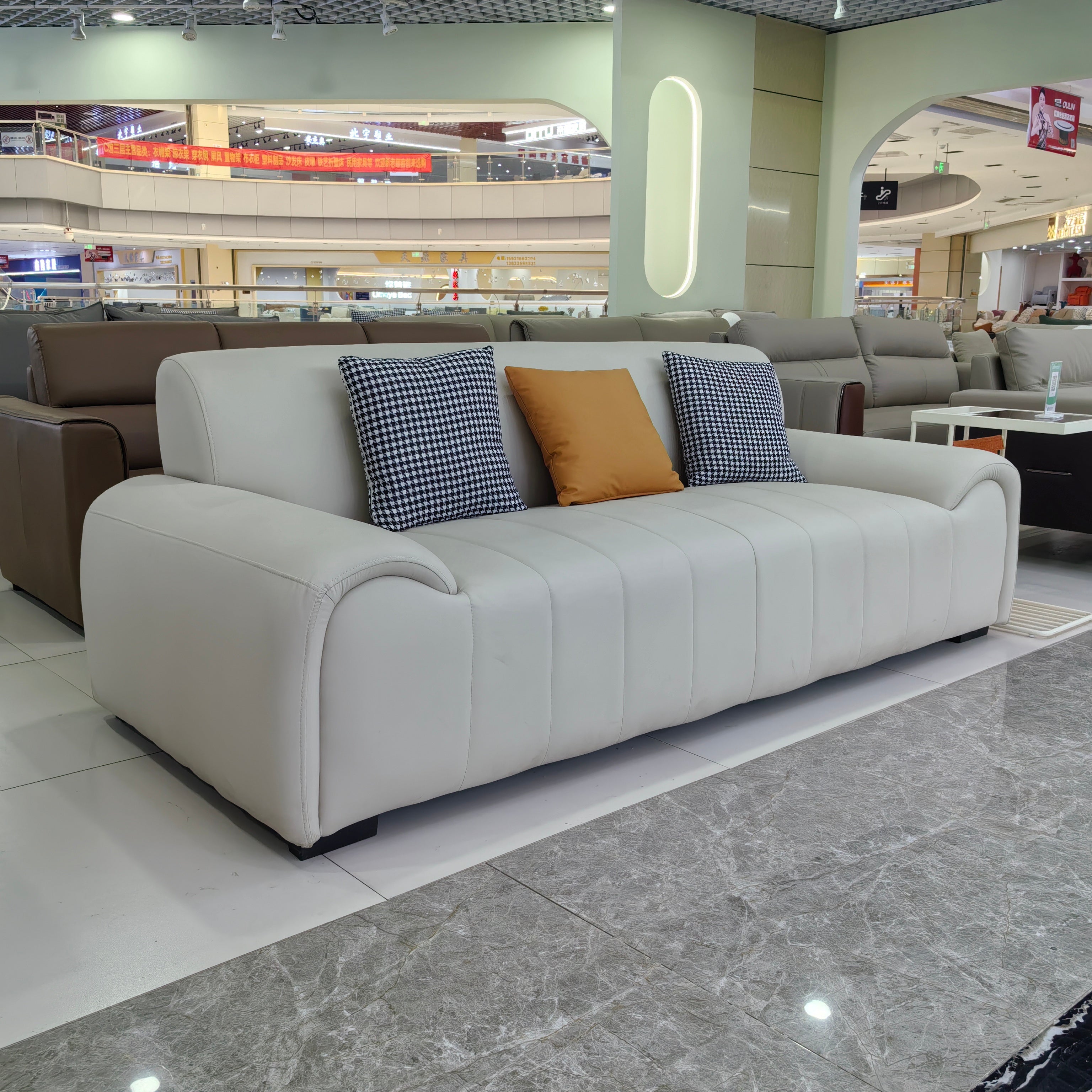 Sofa Scratch-resistant Leather LKL015SFPLL | LEUKHOME