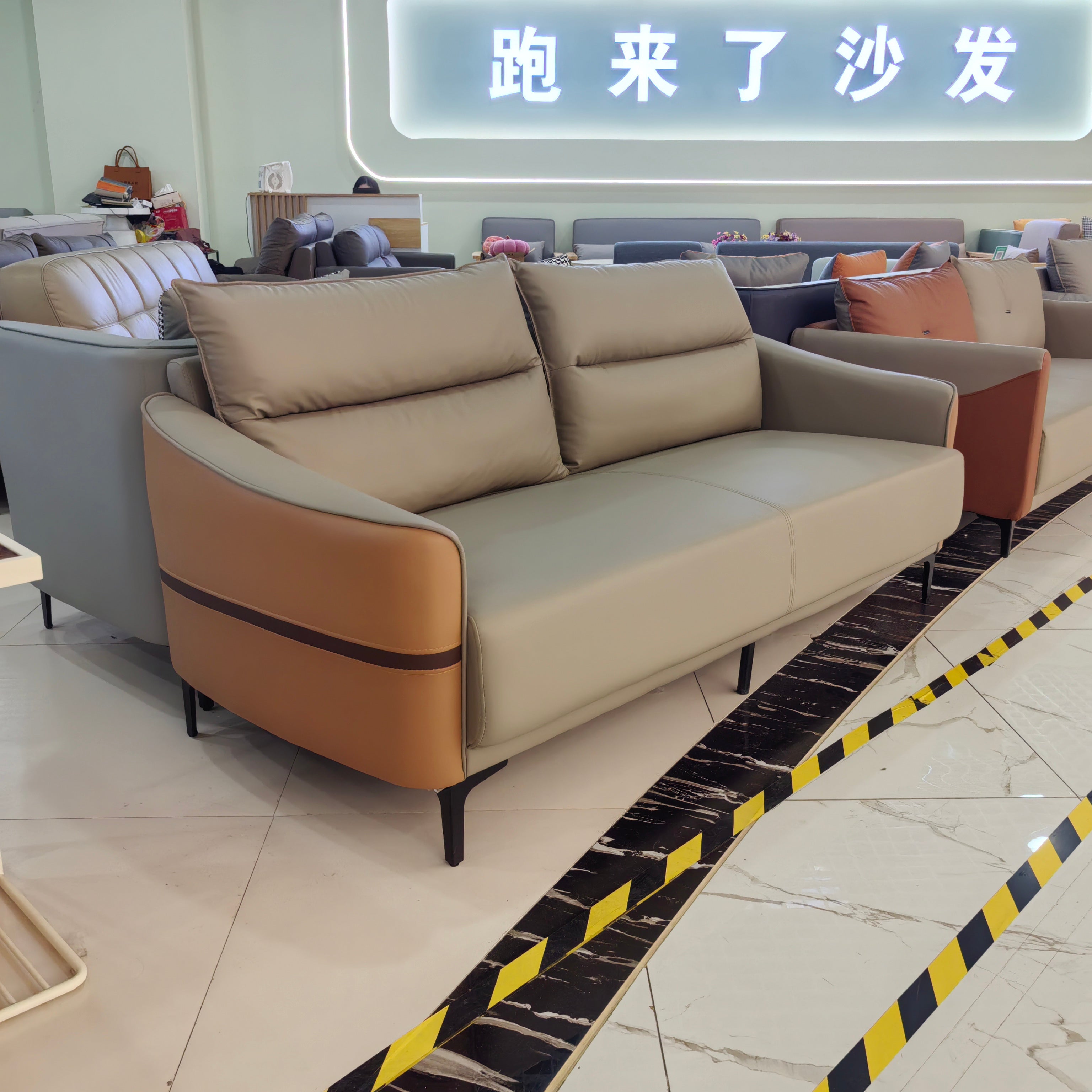 Sofa Eco Leather LKL013SFPLL | LEUKHOME