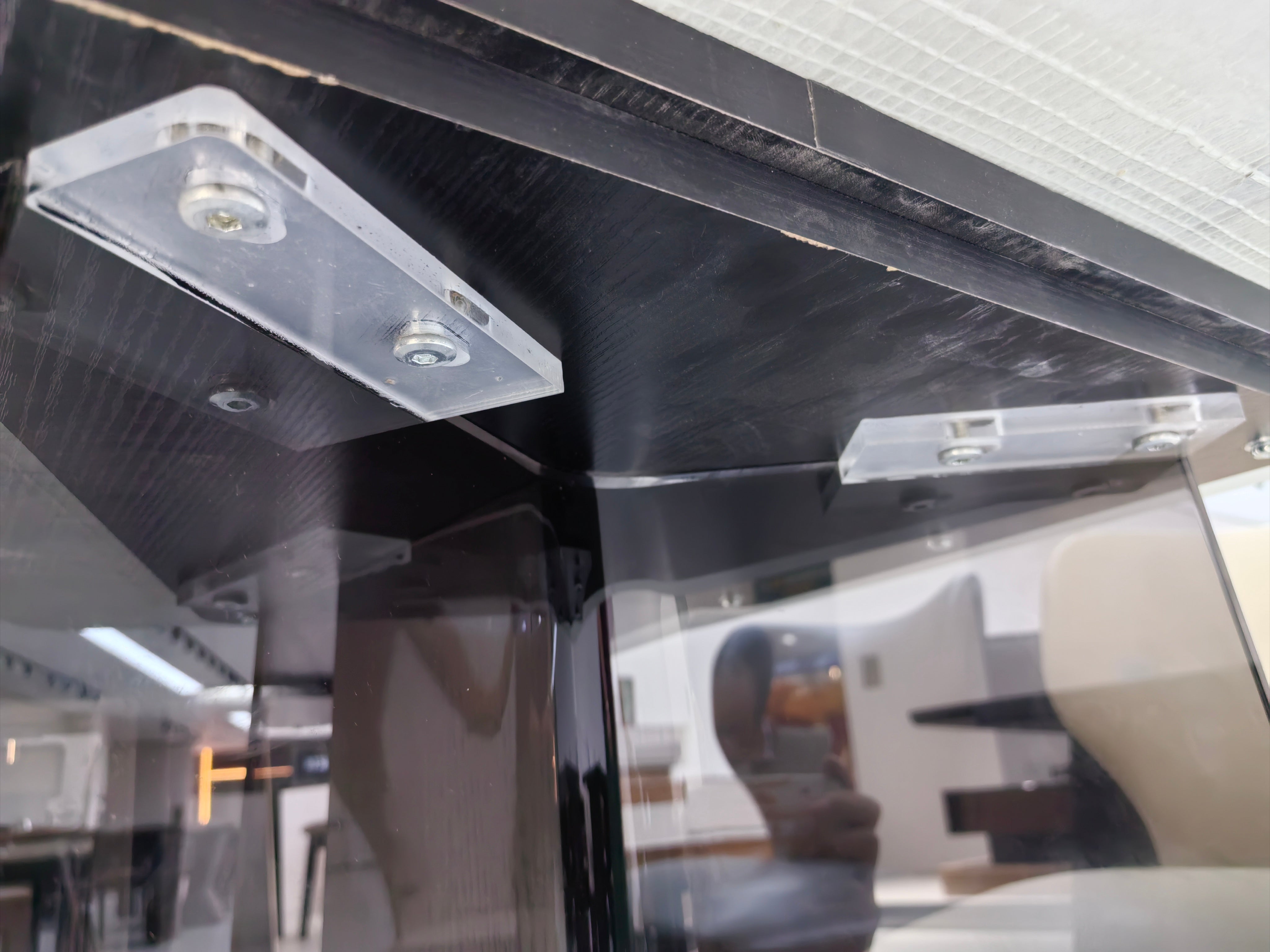 Dining Table Super Crystal Acrylic LKD078DTSSJ | LEUKHOME