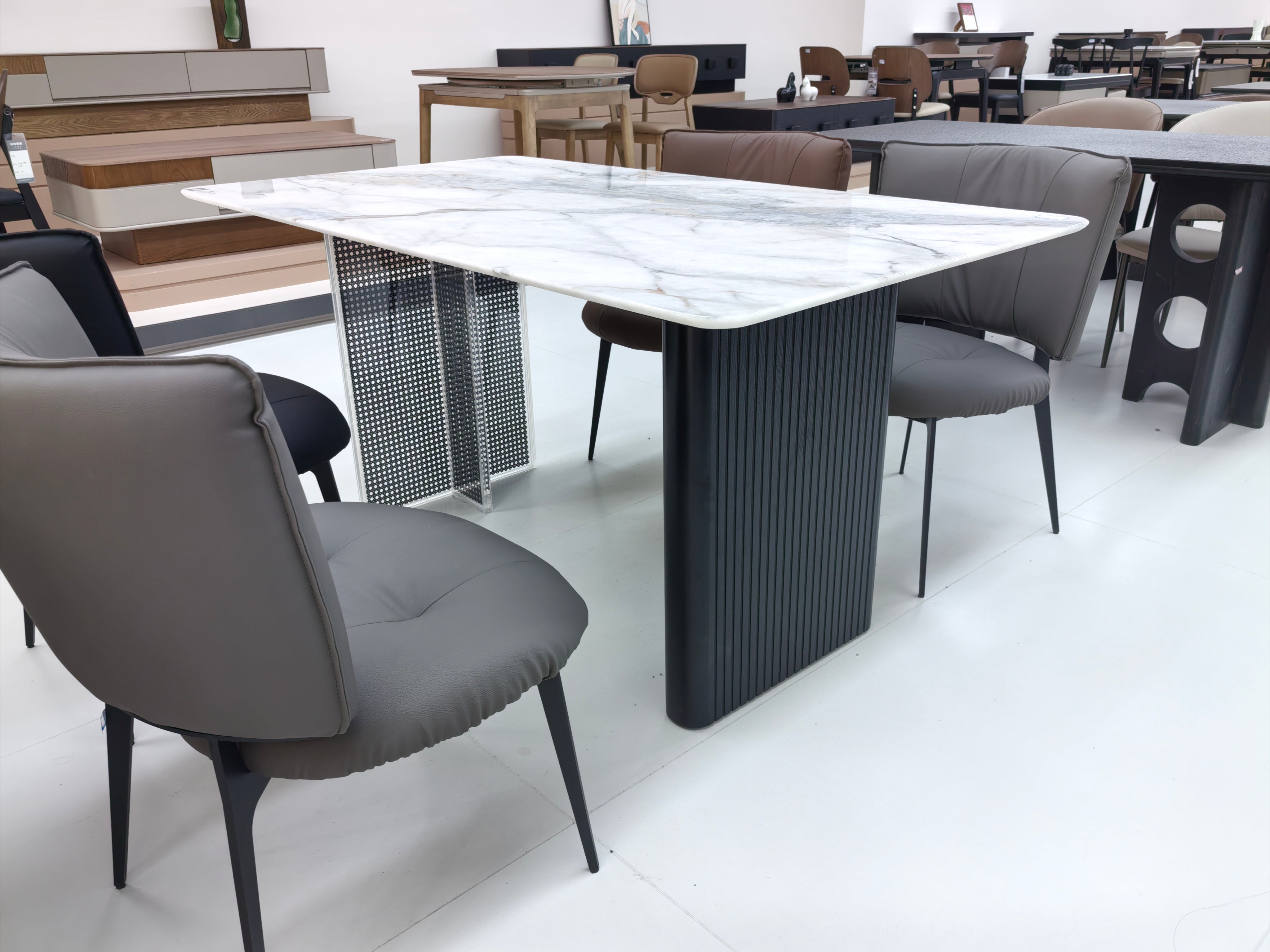 Dining Table Super Crystal Wood Veneer Acrylic LKD079DTSSJ | LEUKHOME