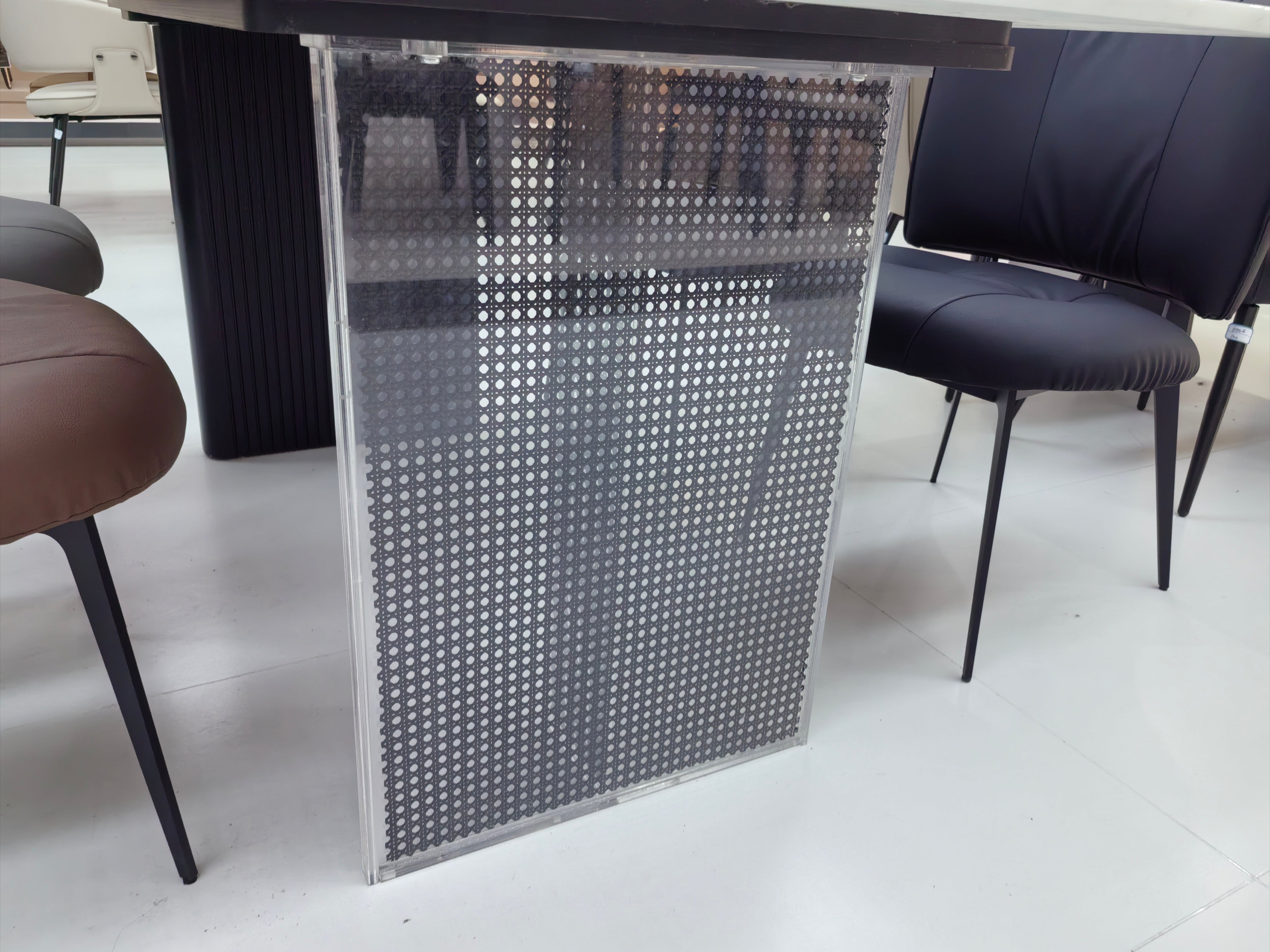 Dining Table Super Crystal Wood Veneer Acrylic LKD079DTSSJ | LEUKHOME