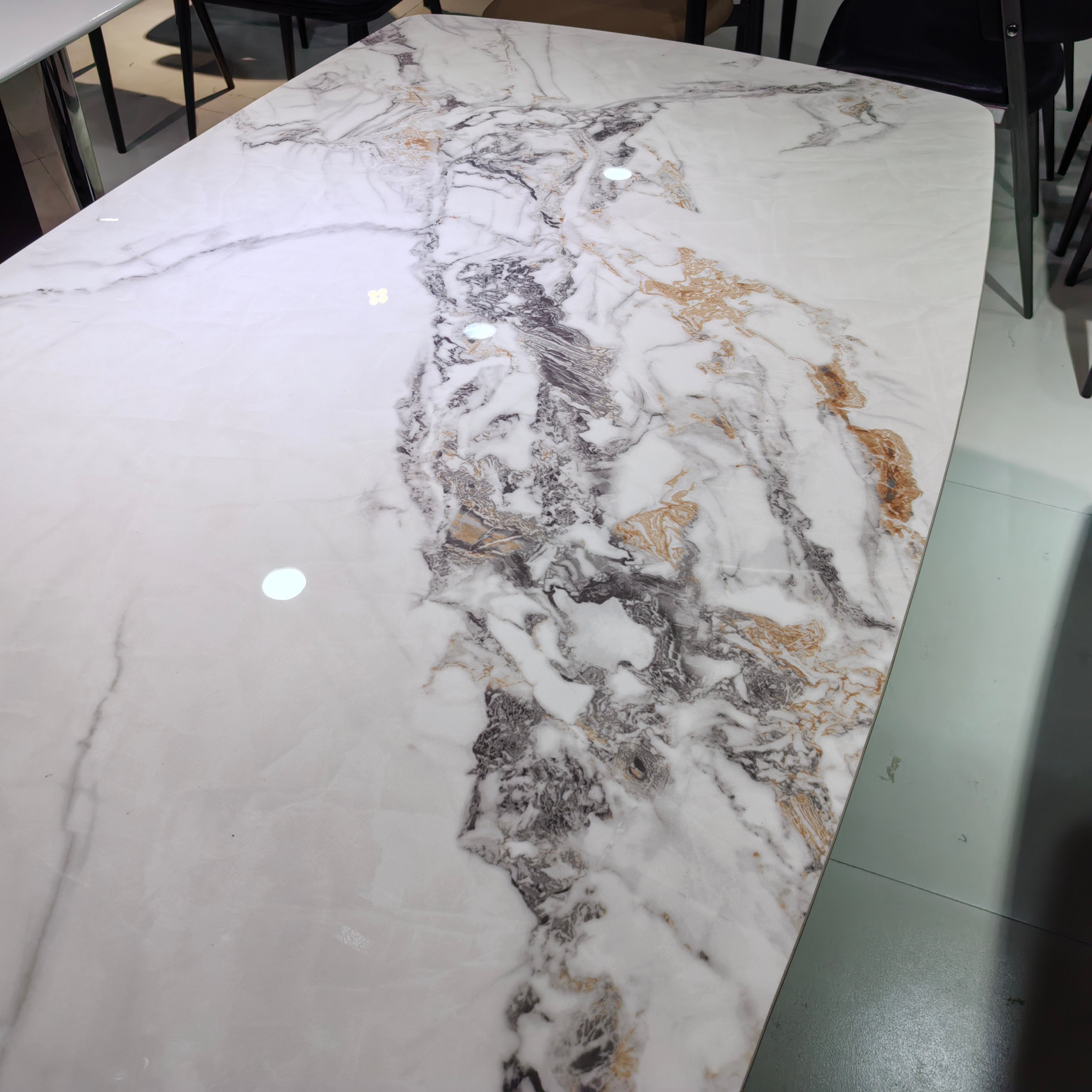 Dining Table Super Crystal Carbon Steel LKD110DTHX | LEUKHOME