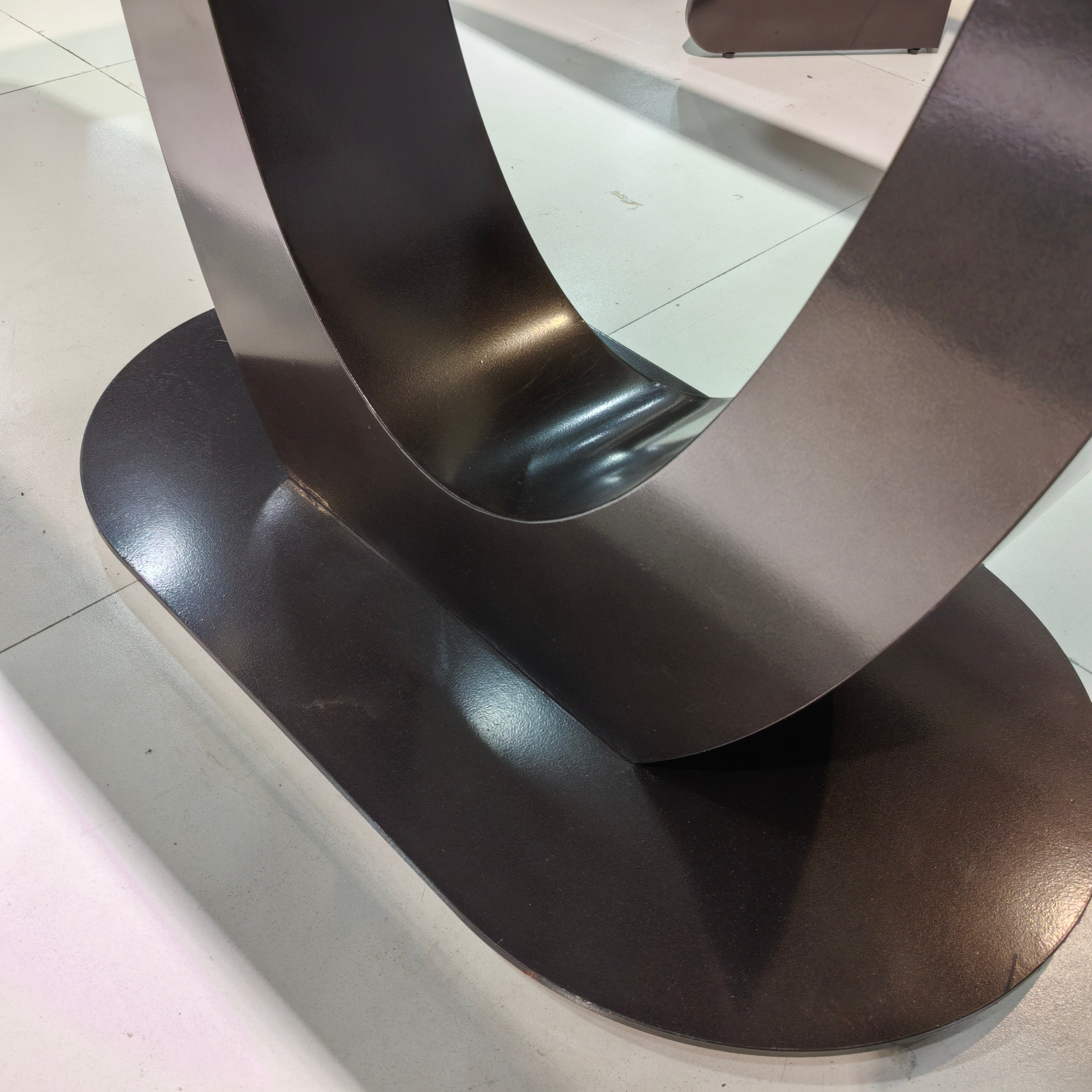 Dining Table Super Crystal Carbon Steel LKD110DTHX | LEUKHOME