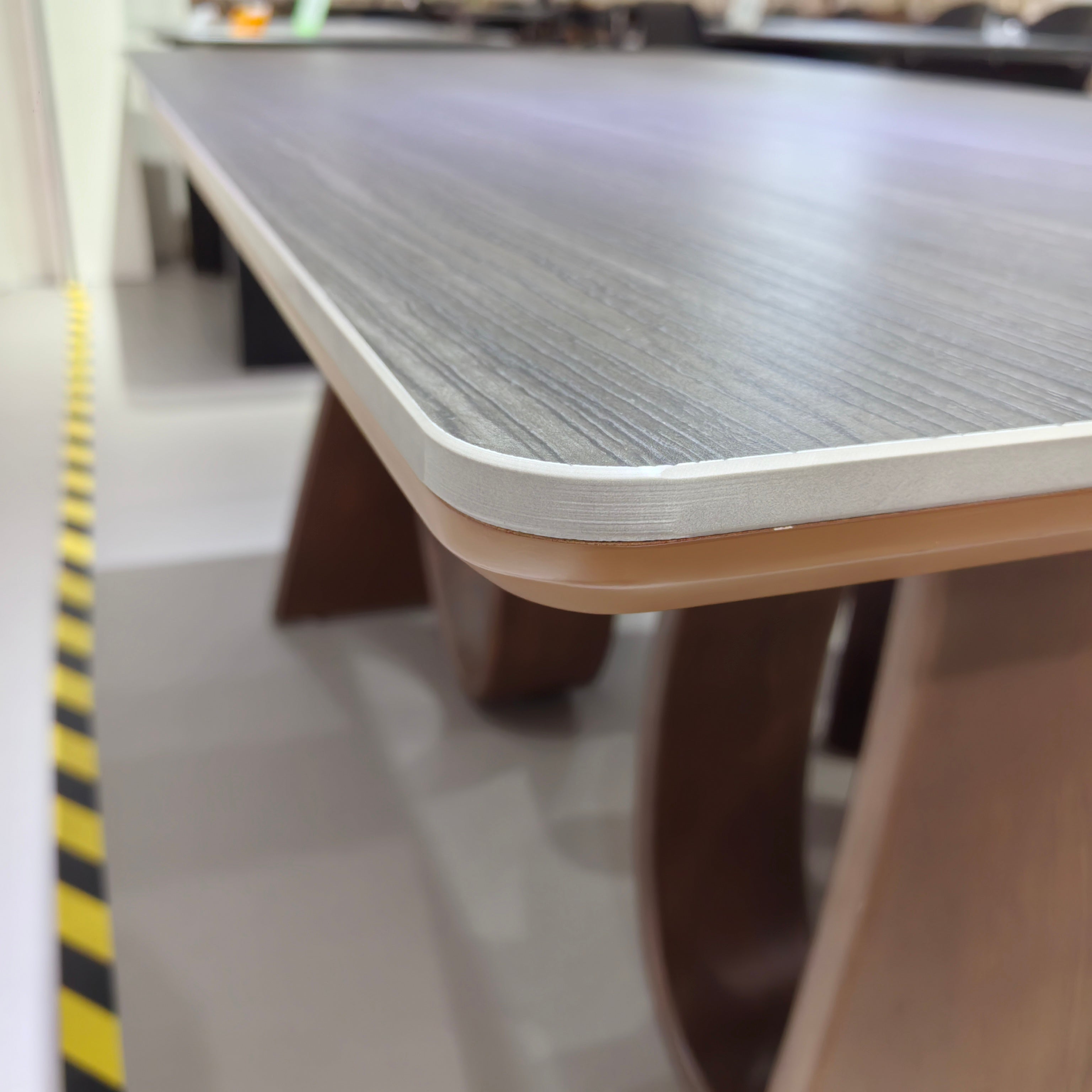 Dining Table Sintered Stone Wood Veneer LKD117DTSHYC | LEUKHOME