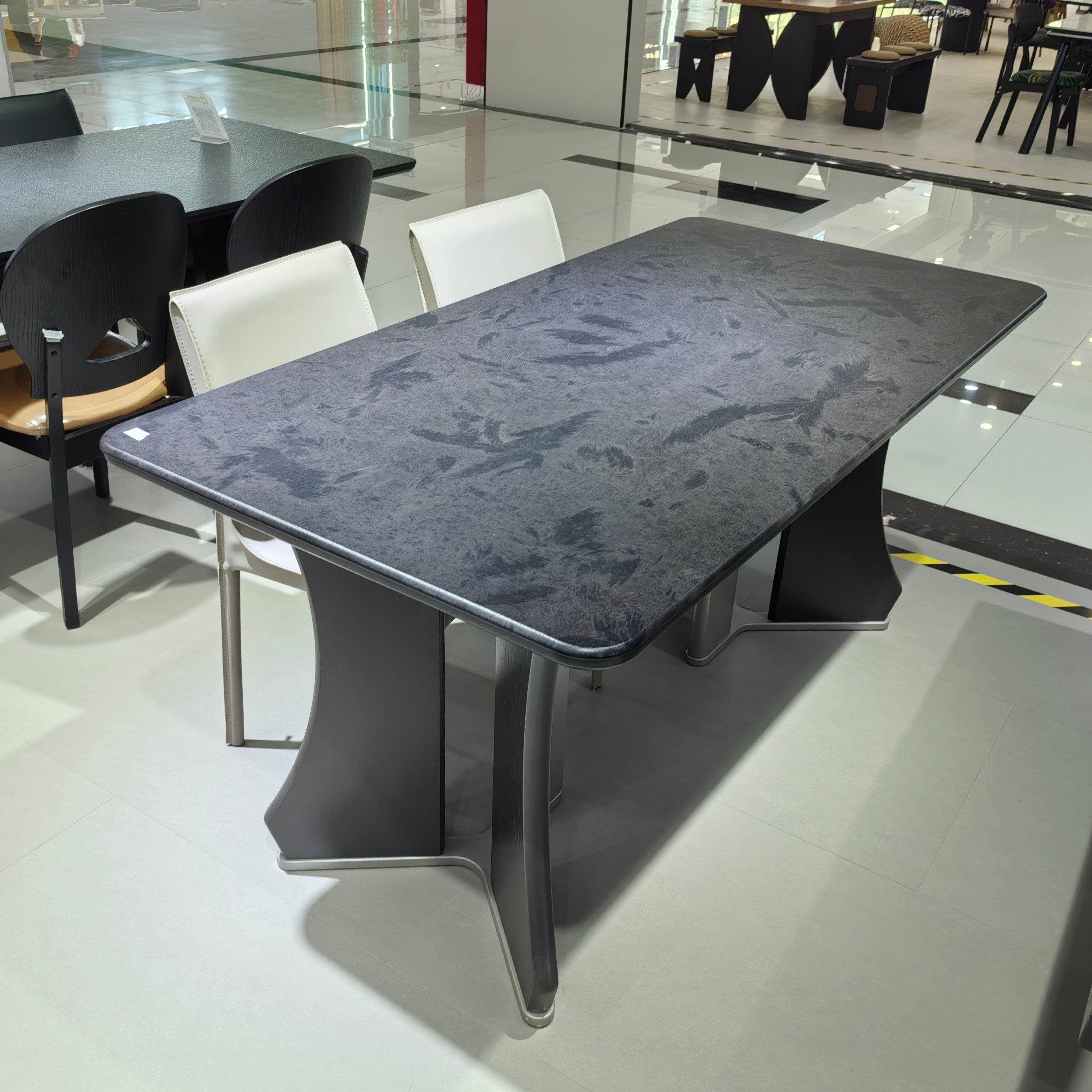 Dining Table Super Crystal Wood Veneer LKD120DTSHYC | LEUKHOME