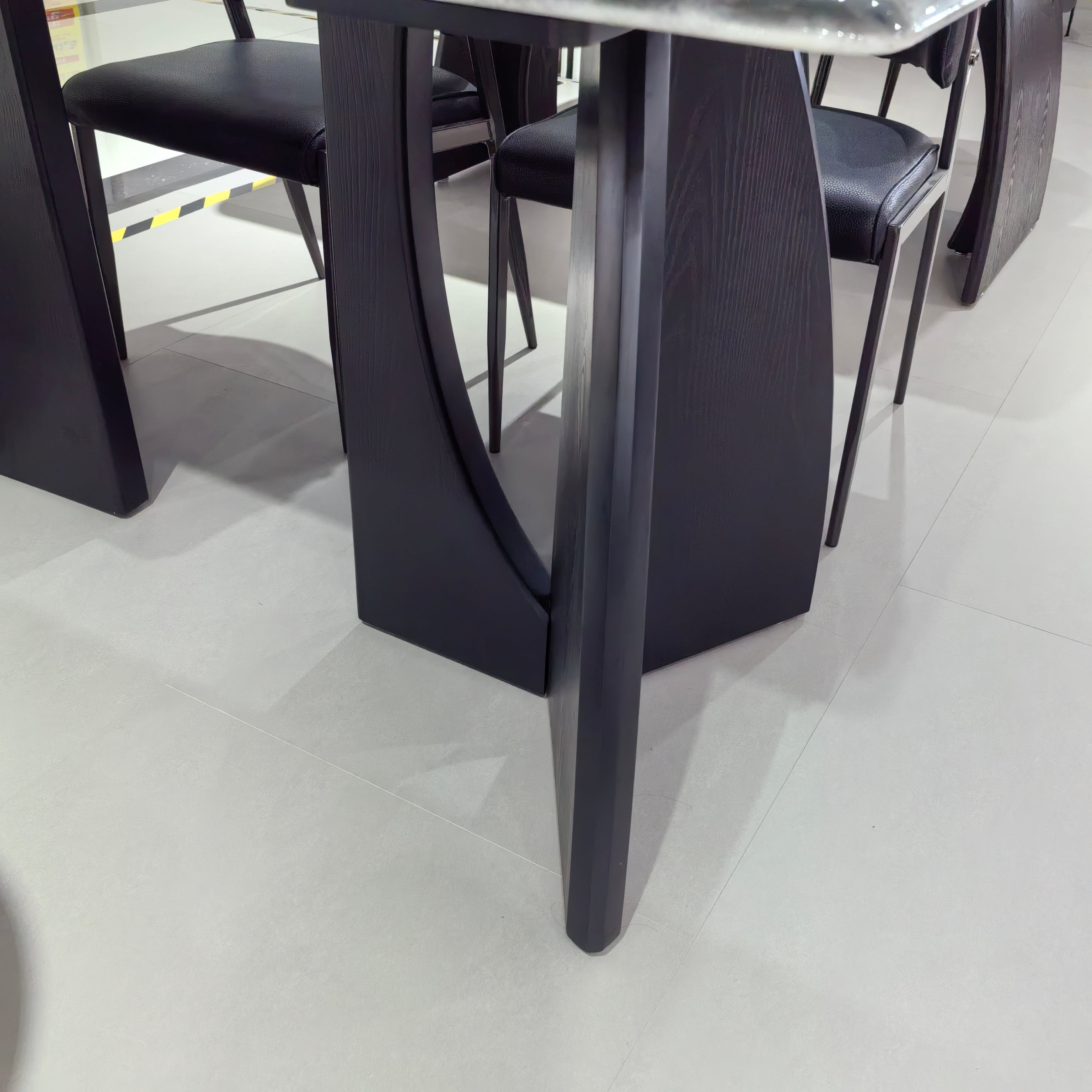 Dining Table Super Crystal Wood Veneer LKD119DTSHYC | LEUKHOME