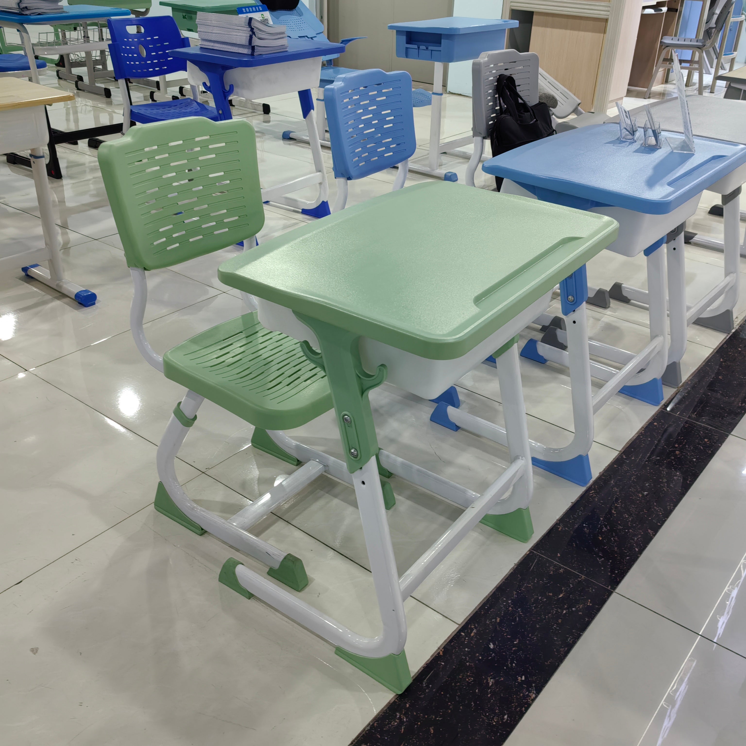 Single Desk and Chair, 2 Sets (2 Tables+2 Chairs) LKS202DKTSL | LEUKHOME
