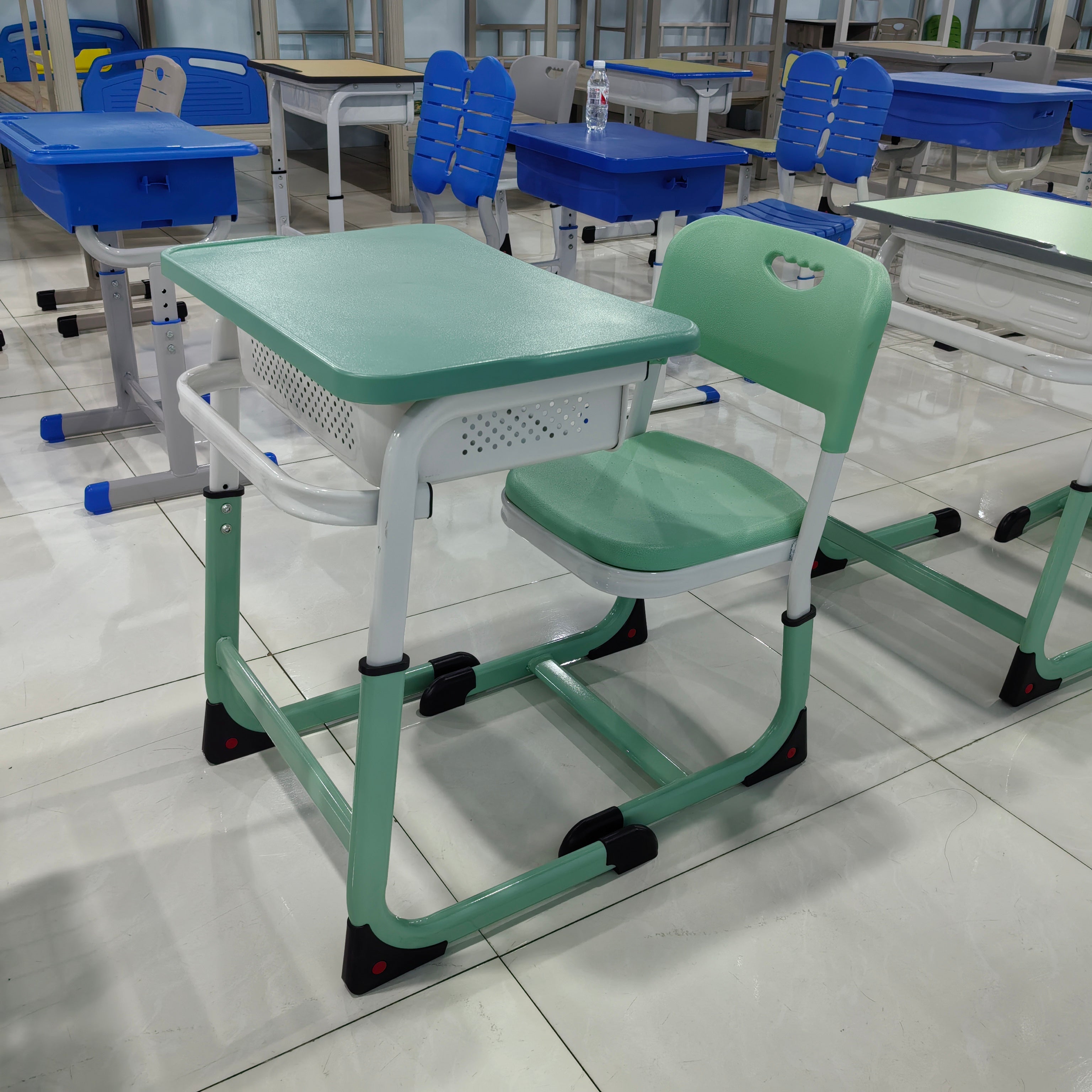 Single Desk and Chair, 2 Sets (2 Tables+2 Chairs) LKS205DKTSL | LEUKHOME