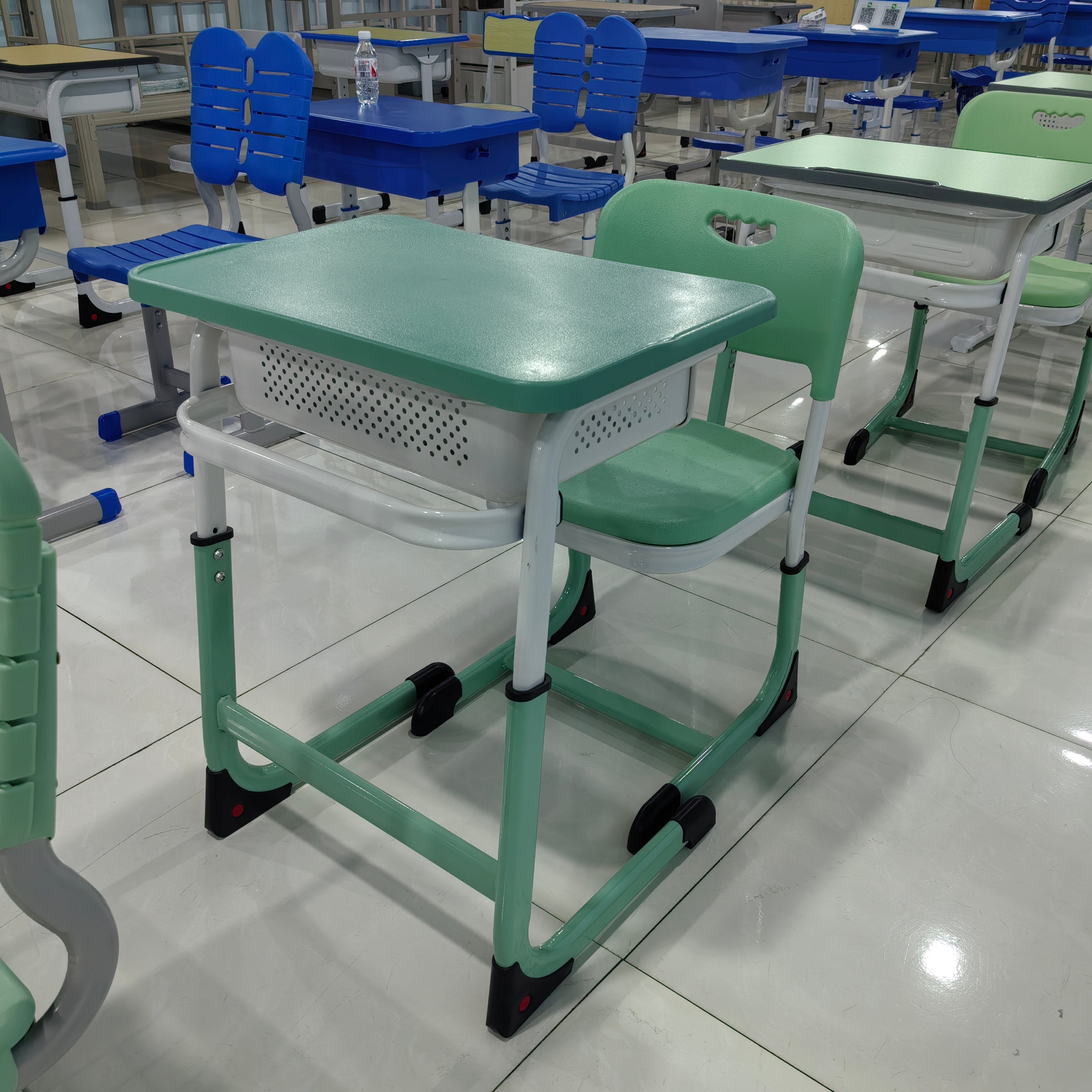 Single Desk and Chair, 2 Sets (2 Tables+2 Chairs) LKS205DKTSL | LEUKHOME