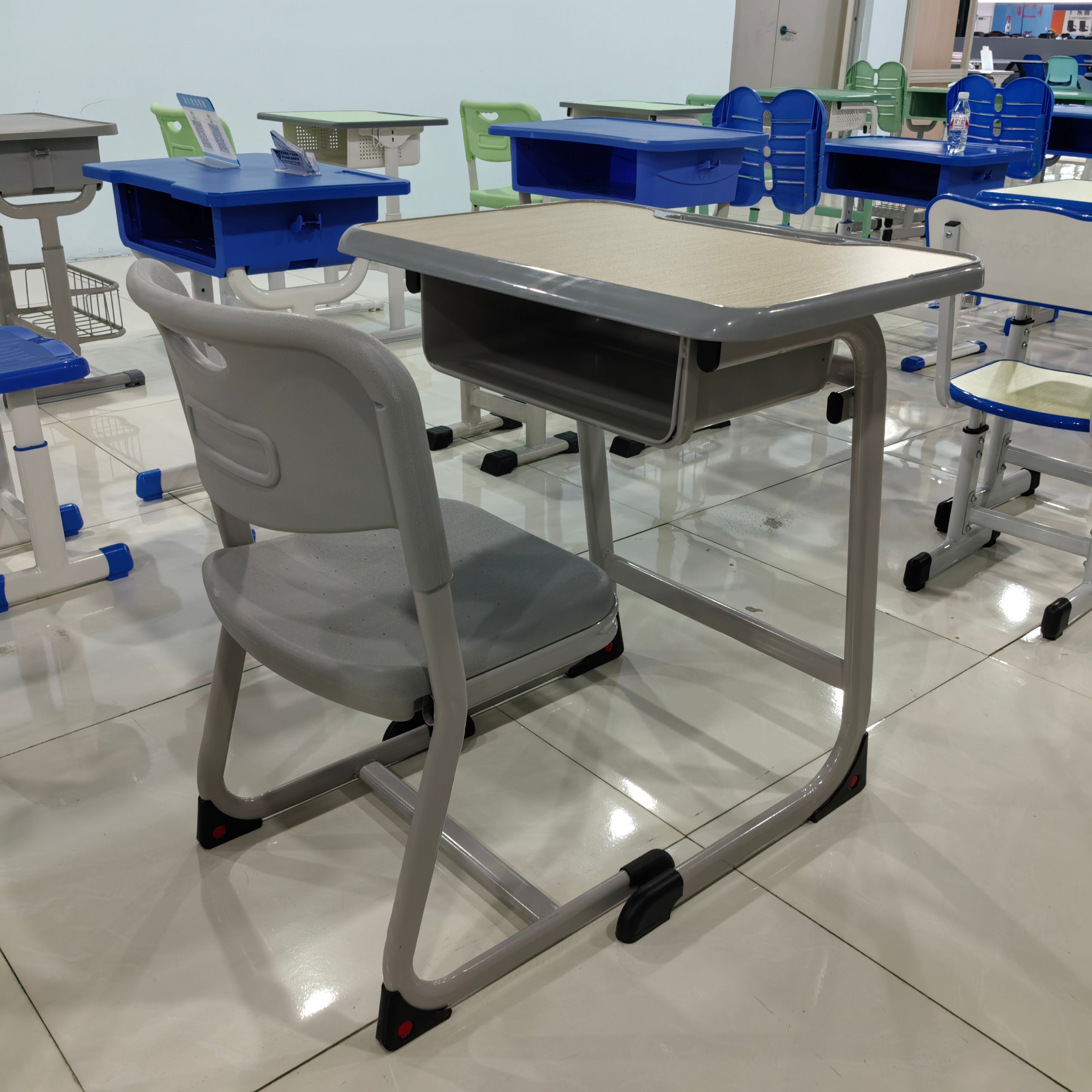 Single Desk and Chair, 2 Sets (2 Tables+2 Chairs) LKS203DKTSL | LEUKHOME