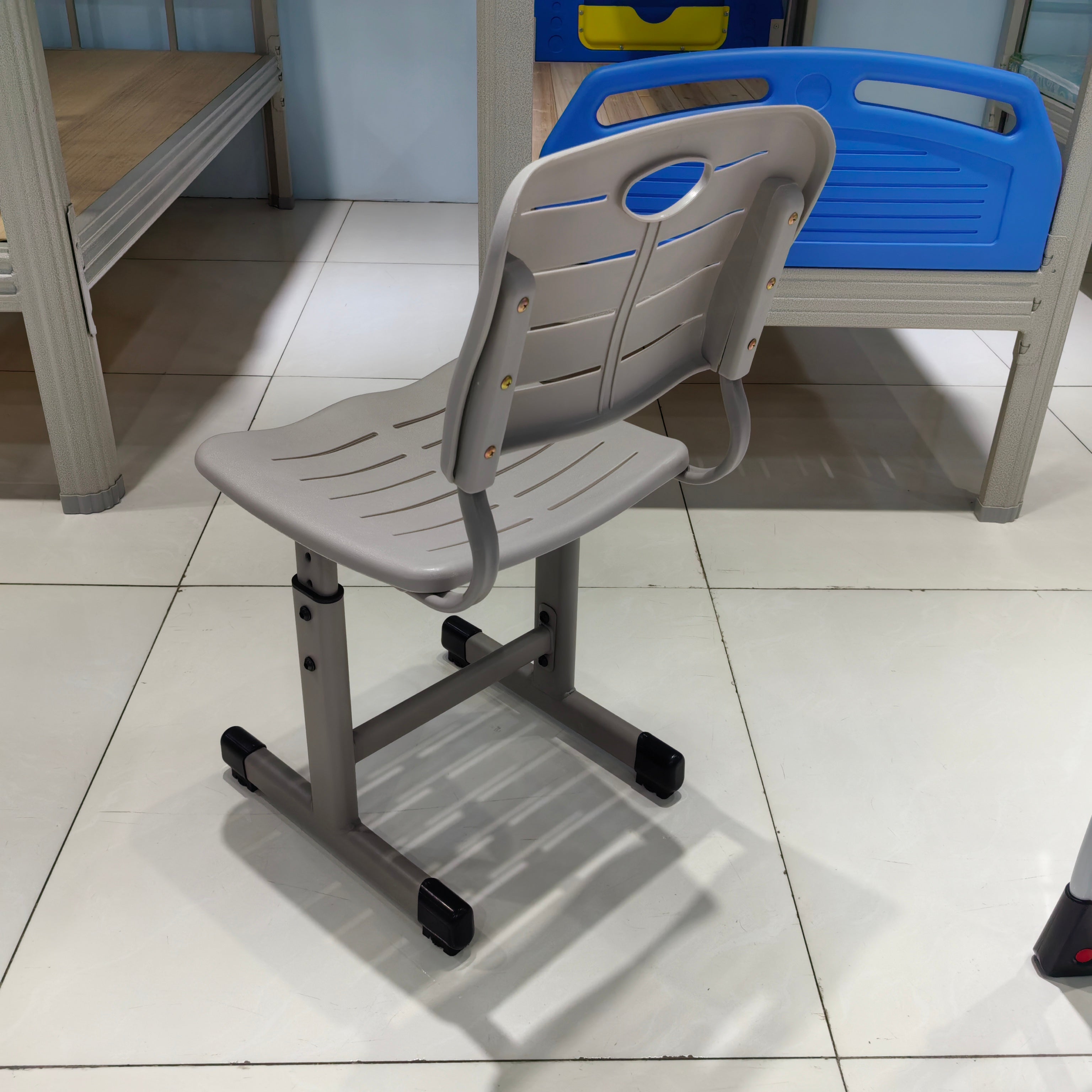 Single Desk and Chair, 1 Set (1 Table+1 Chair) LKS302DKTSL | LEUKHOME