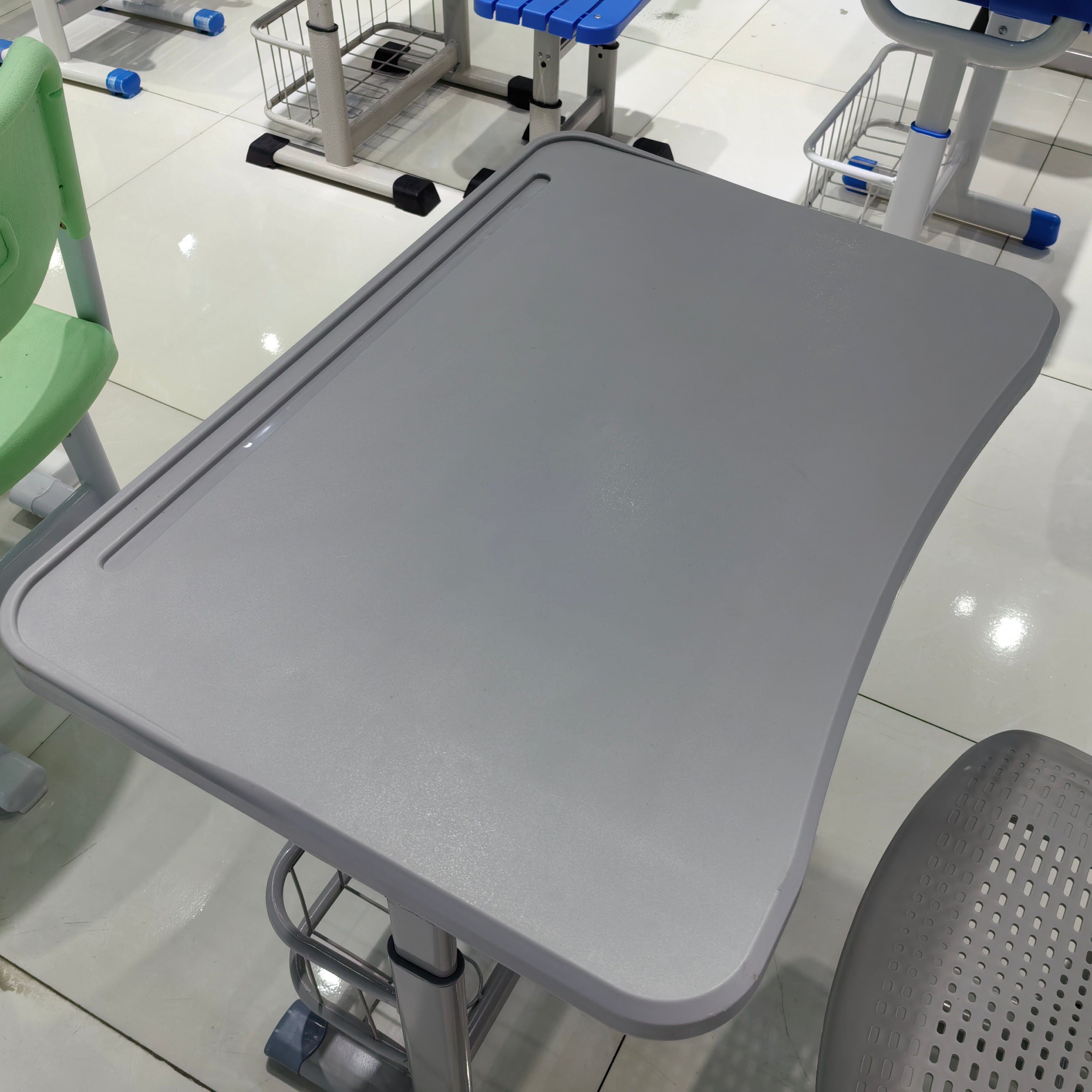 Single Desk and Chair, 1 Set (1 Table+1 Chair) LKS303DKTSL | LEUKHOME