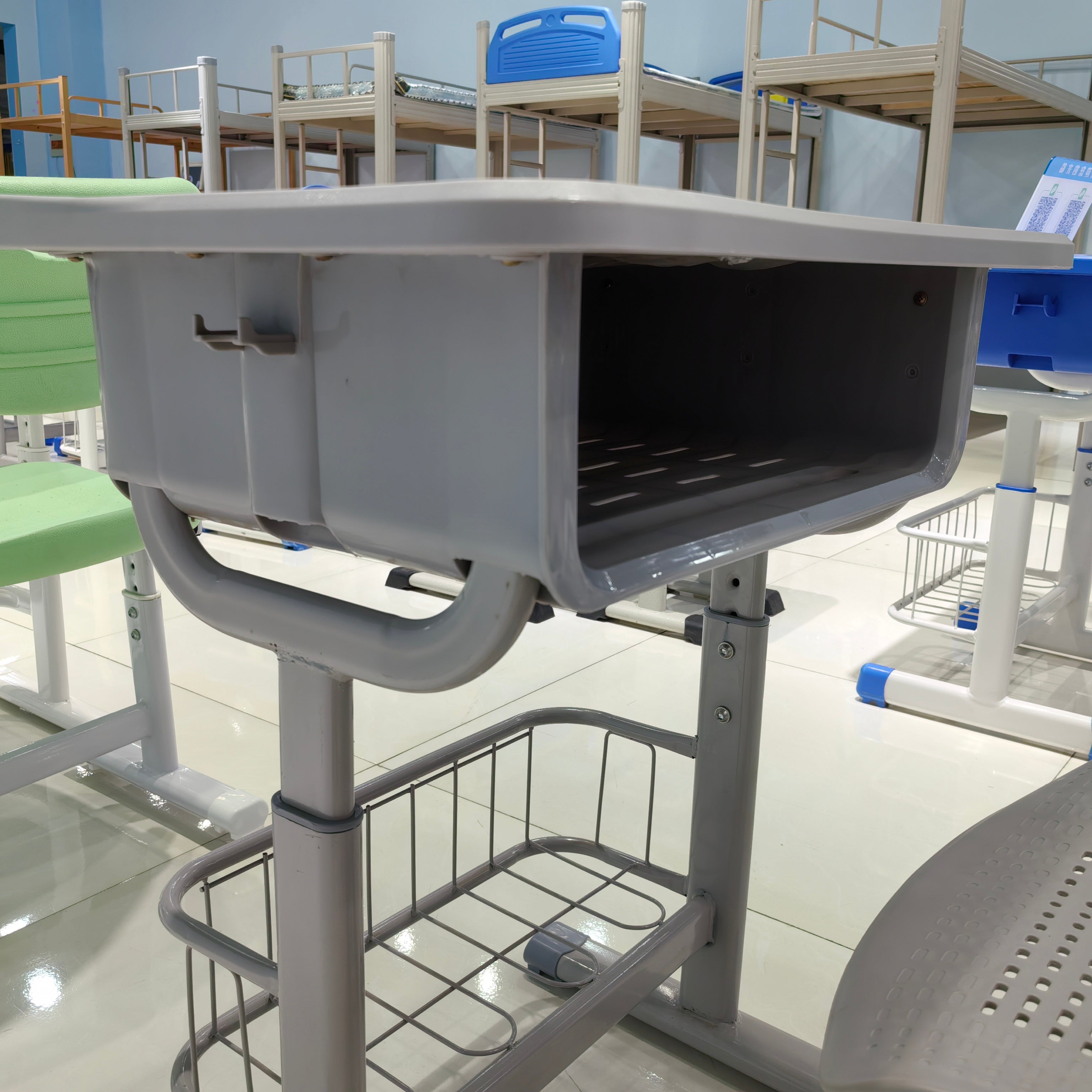 Single Desk and Chair, 1 Set (1 Table+1 Chair) LKS303DKTSL | LEUKHOME