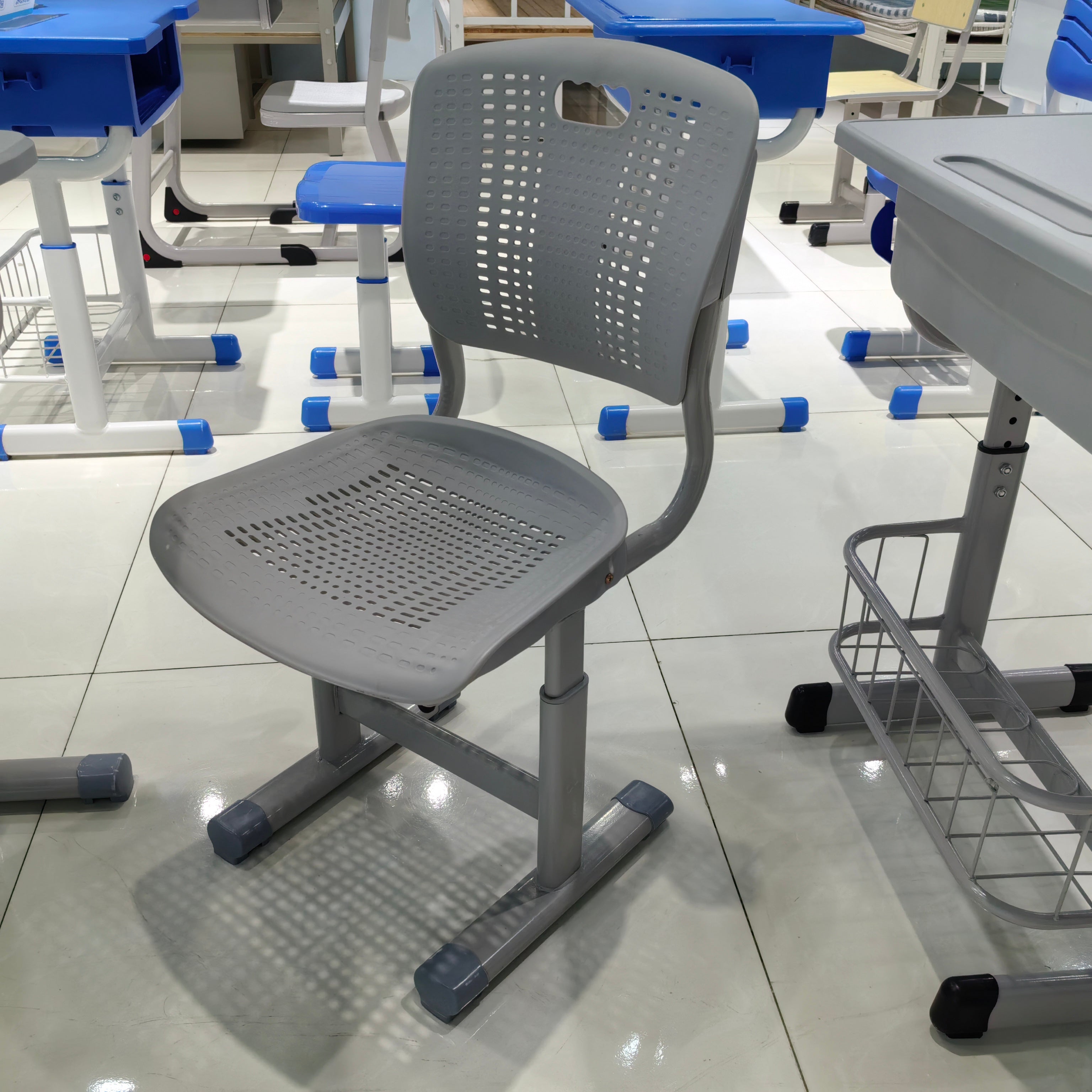 Single Desk and Chair, 1 Set (1 Table+1 Chair) LKS303DKTSL | LEUKHOME