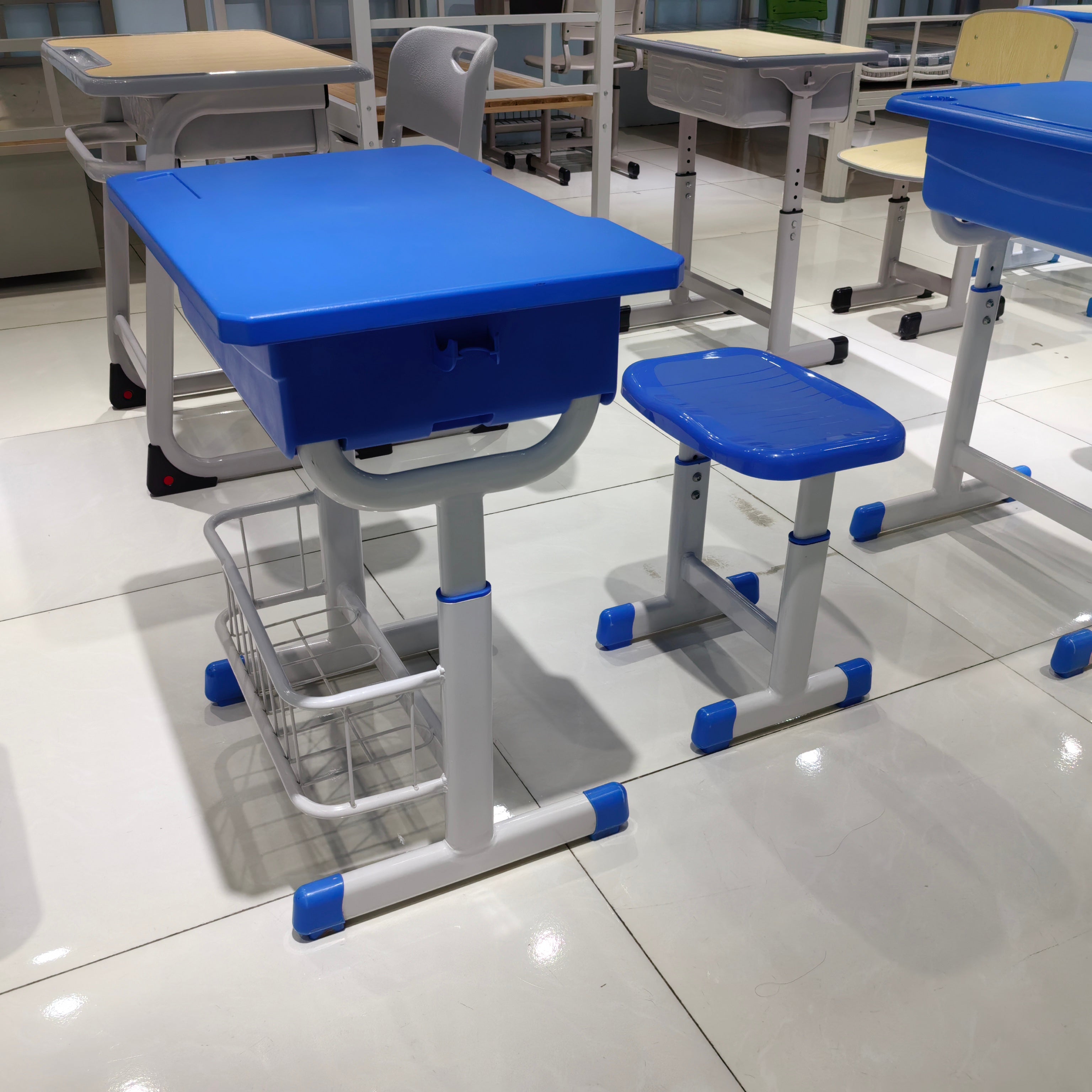 Single Desk and Chair, 1 Set (1 Table+1 Chair) LKS307DKTSL | LEUKHOME