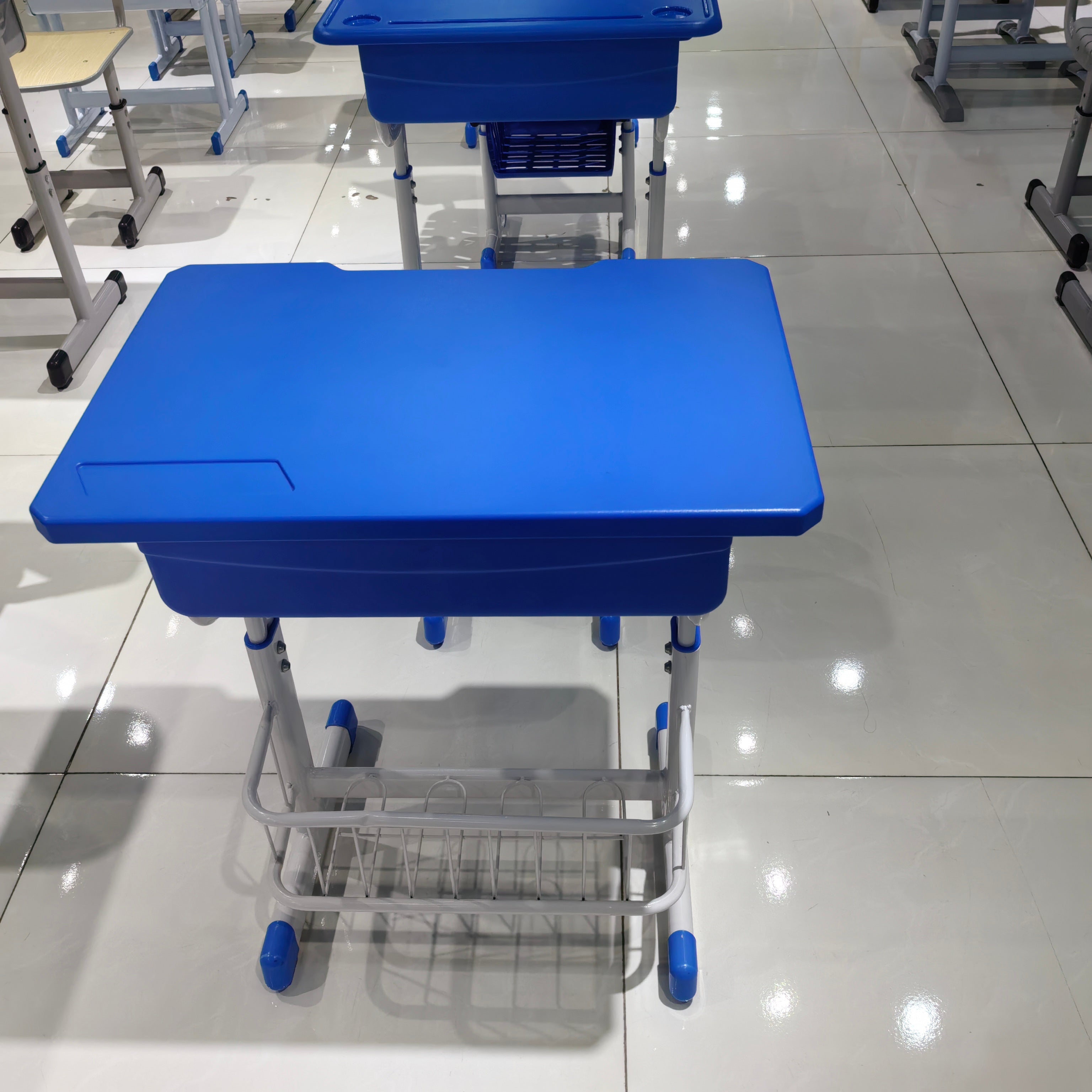 Single Desk and Chair, 1 Set (1 Table+1 Chair) LKS307DKTSL | LEUKHOME