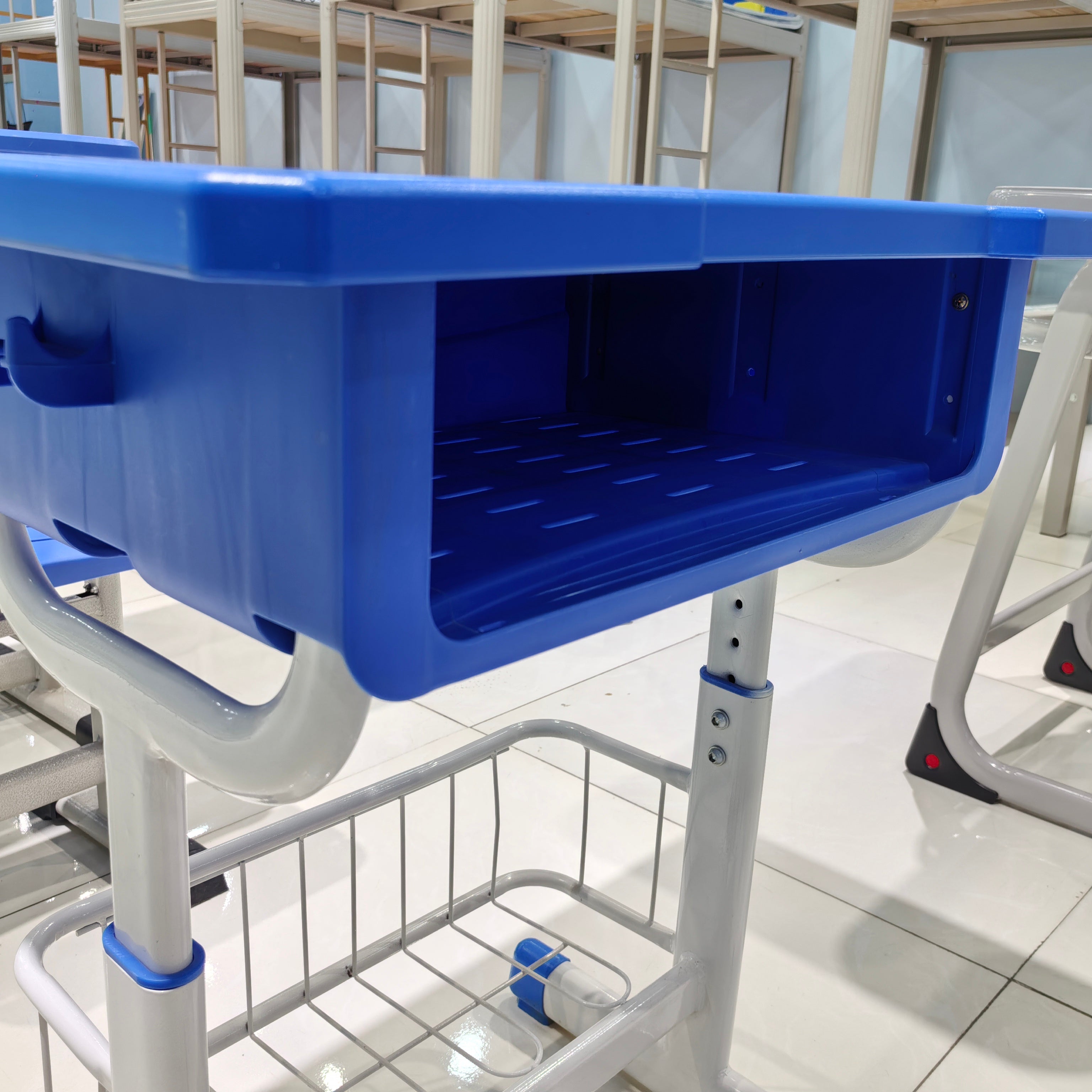 Single Desk and Chair, 1 Set (1 Table+1 Chair) LKS307DKTSL | LEUKHOME