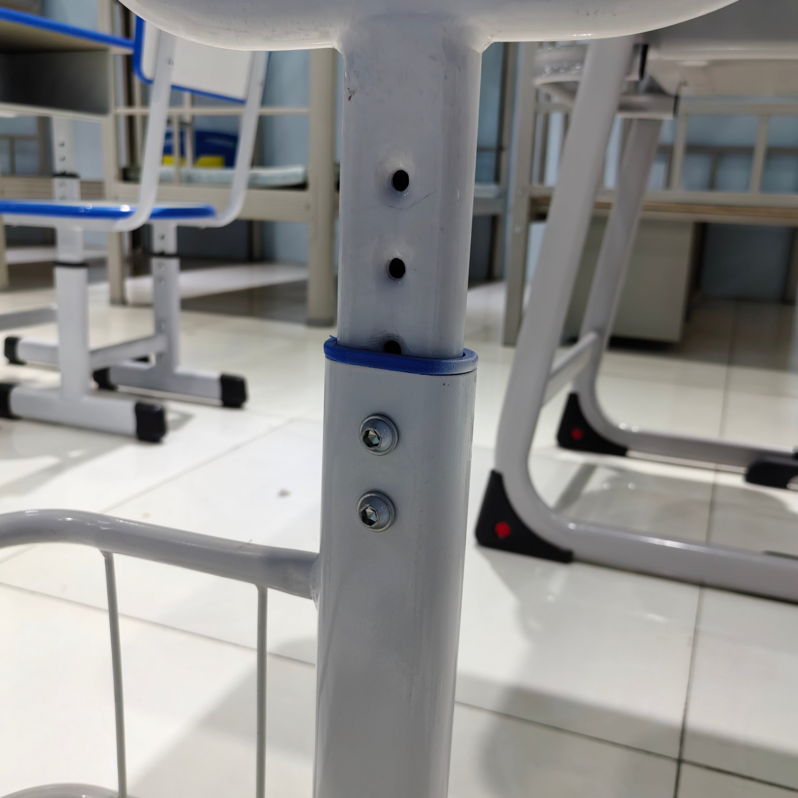 Single Desk and Chair, 1 Set (1 Table+1 Chair) LKS307DKTSL | LEUKHOME