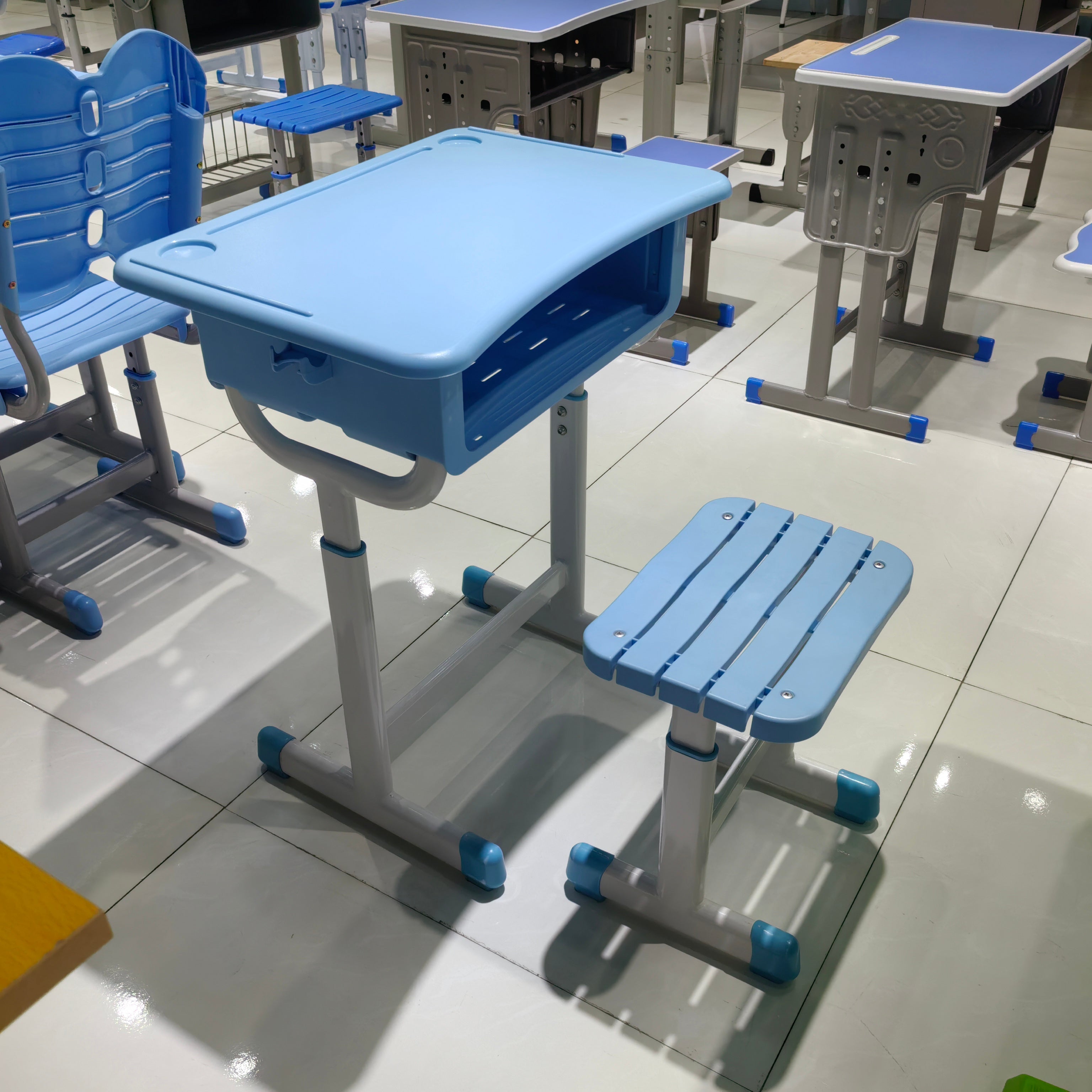 Single Desk and Chair, 1 Set (1 Table+1 Chair) LKS308DKTSL | LEUKHOME