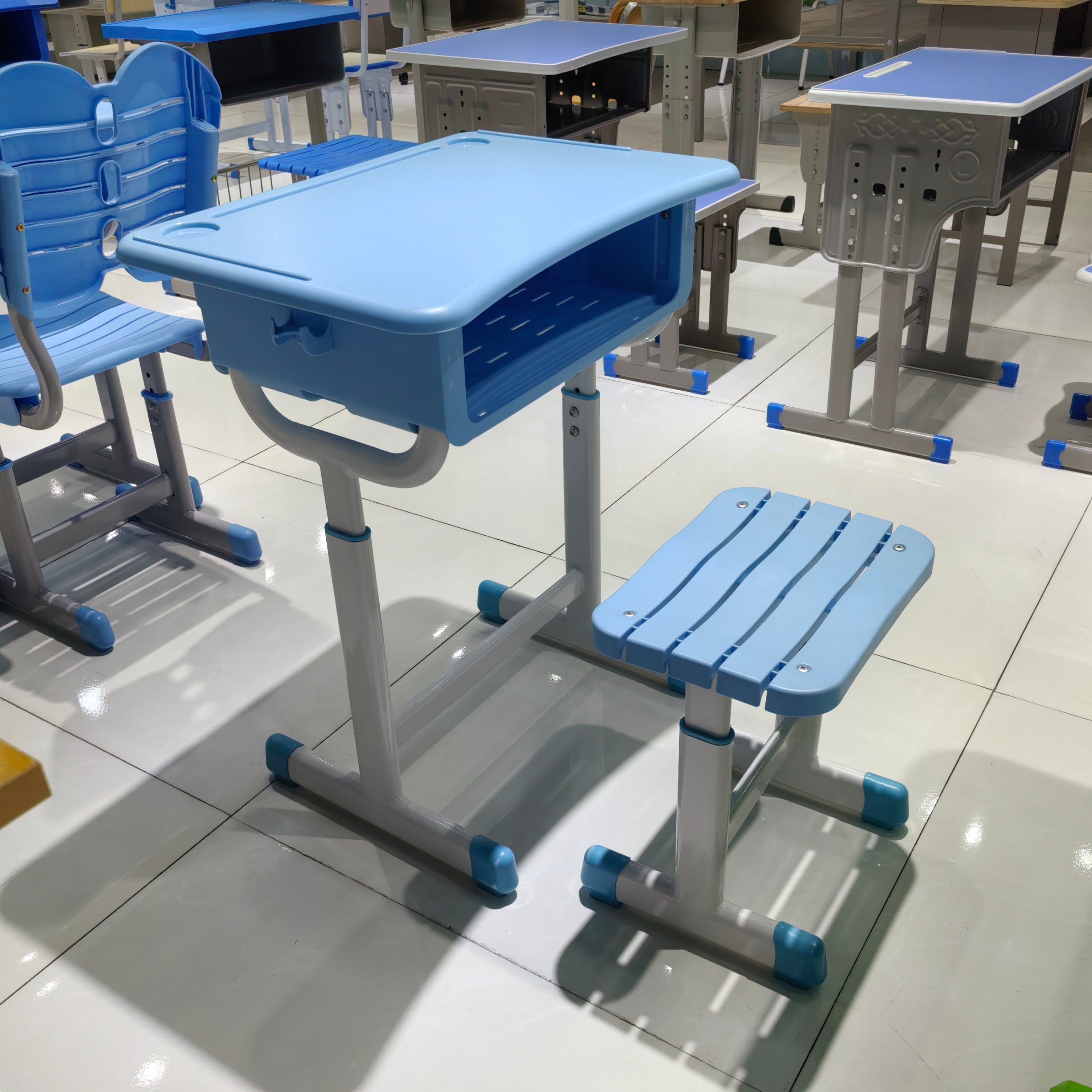 Single Desk and Chair, 1 Set (1 Table+1 Chair) LKS308DKTSL | LEUKHOME