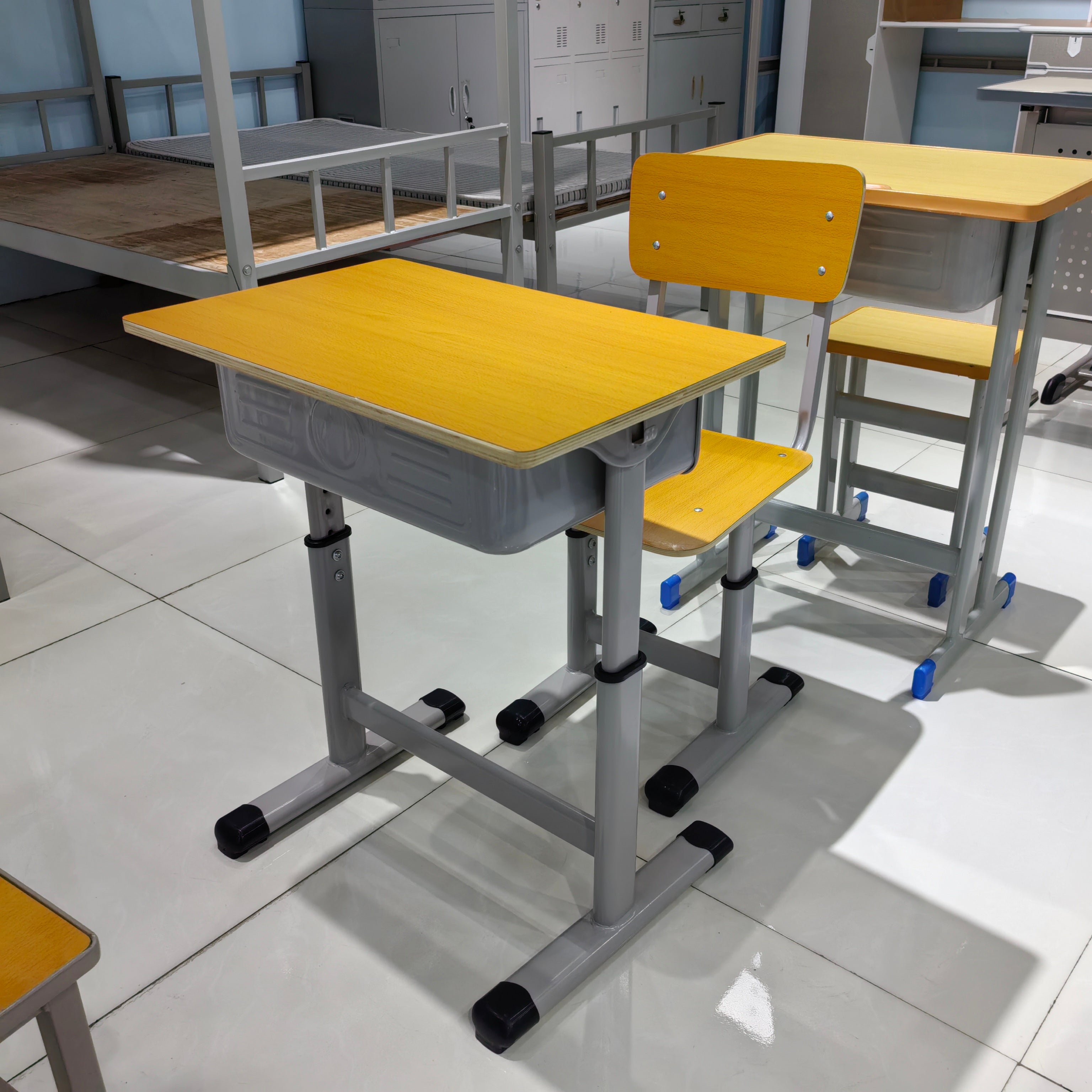 Single Desk and Chair, 2 Sets (2 Tables+2 Chairs) LKS310DKTSL | LEUKHOME