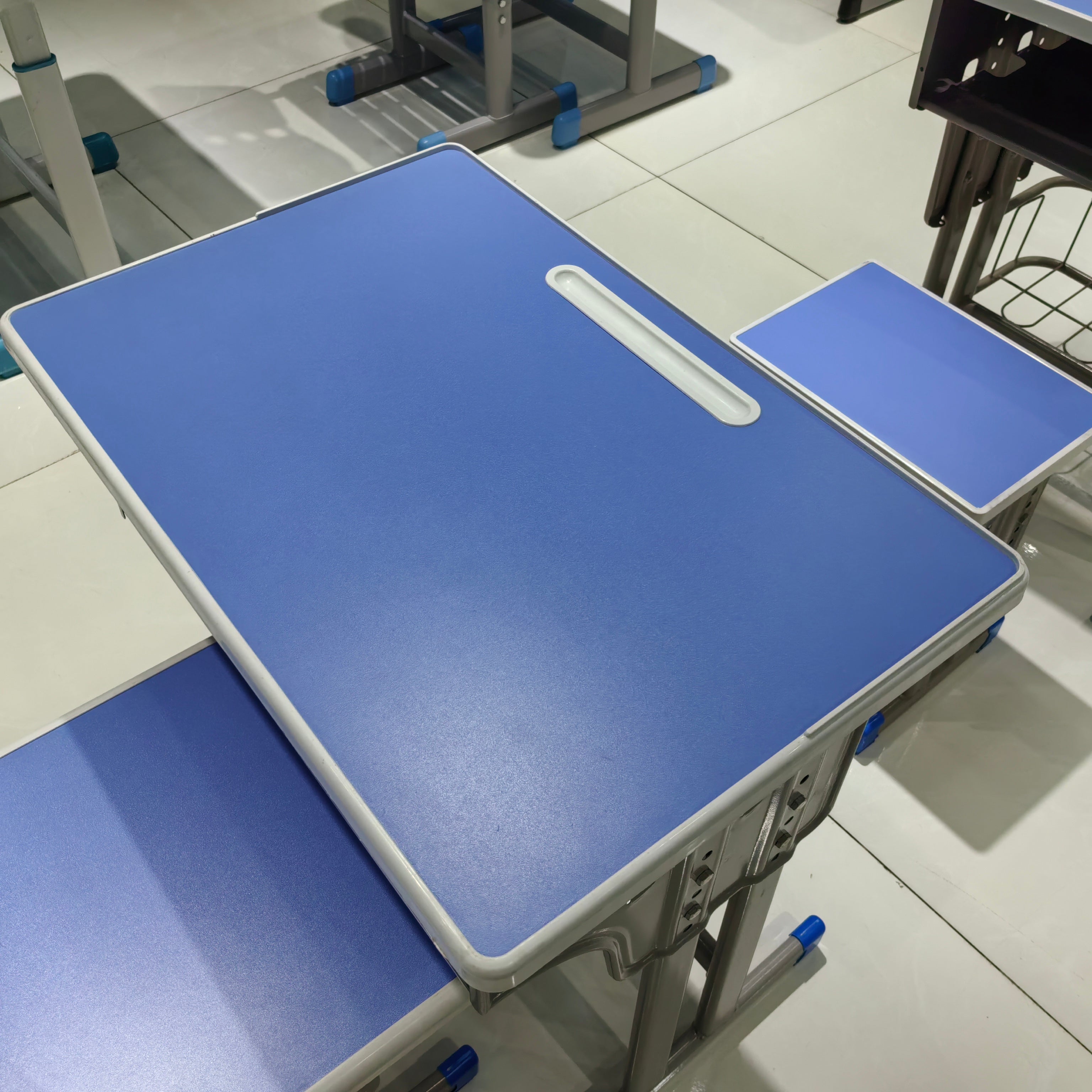 Single Desk and Chair, 2 Sets (2 Tables+2 Chairs) LKS701DKTSL | LEUKHOME