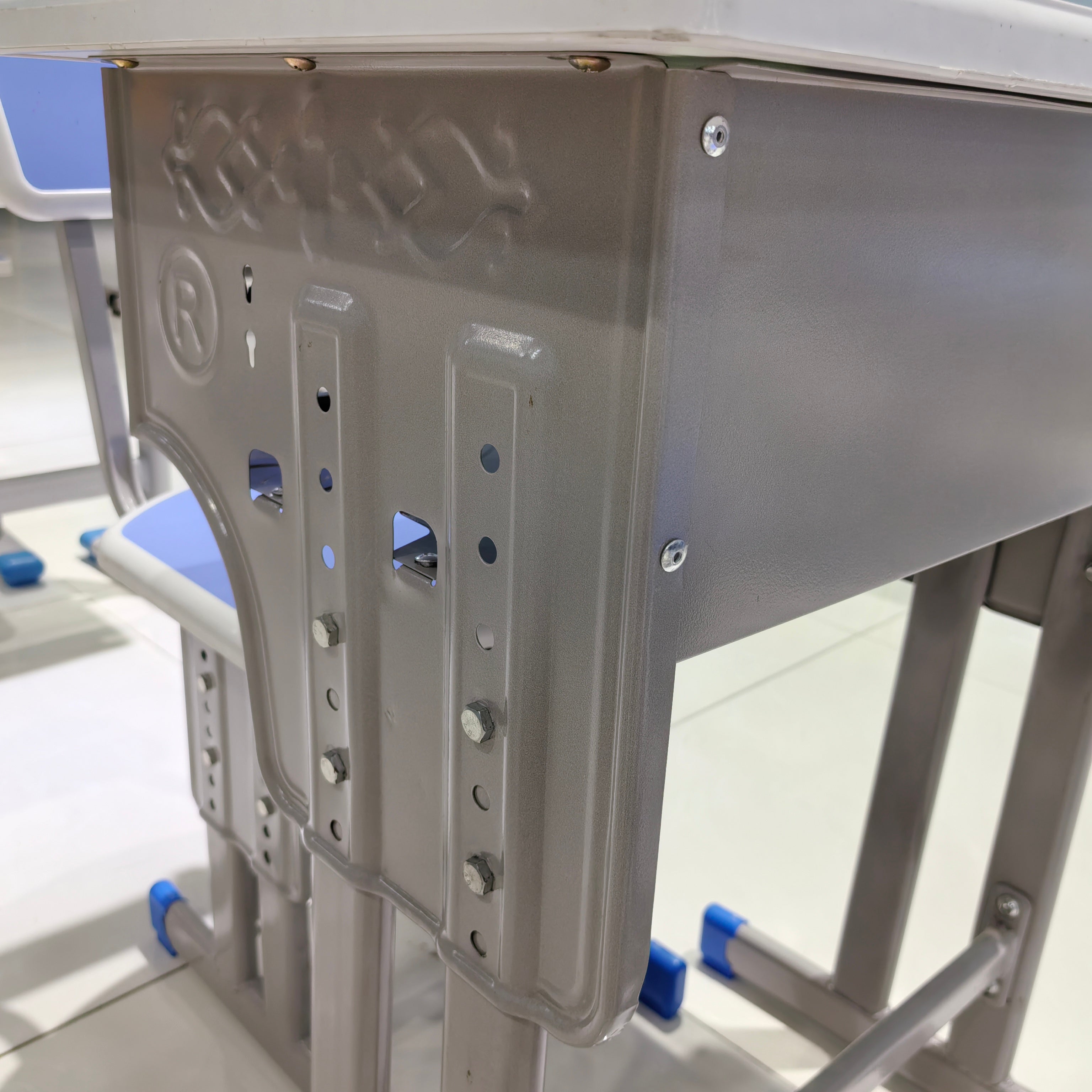 Single Desk and Chair, 2 Sets (2 Tables+2 Chairs) LKS701DKTSL | LEUKHOME