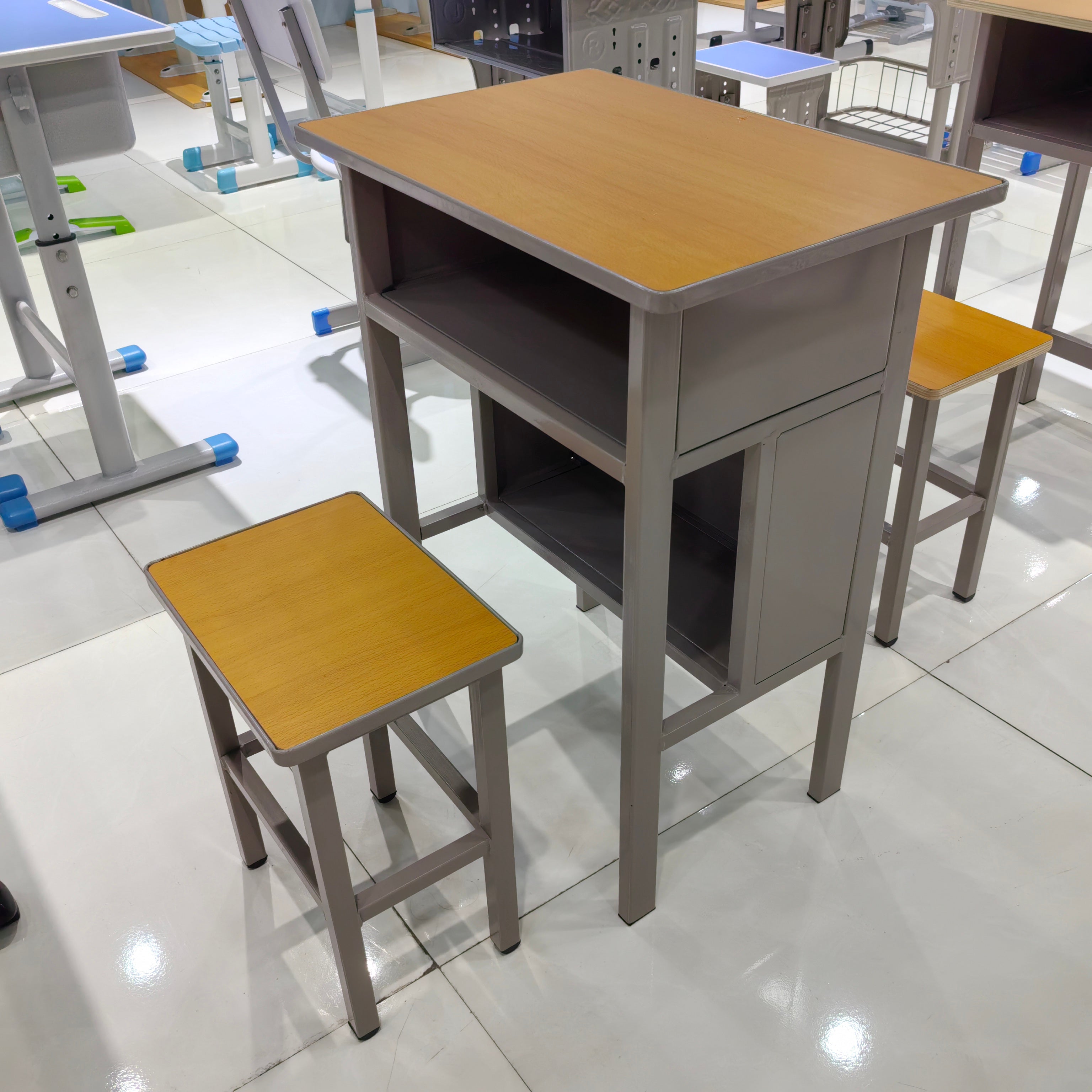 Single Desk and Chair, 1 Set (1 Table+1 Chair) LKS801DKTSL | LEUKHOME